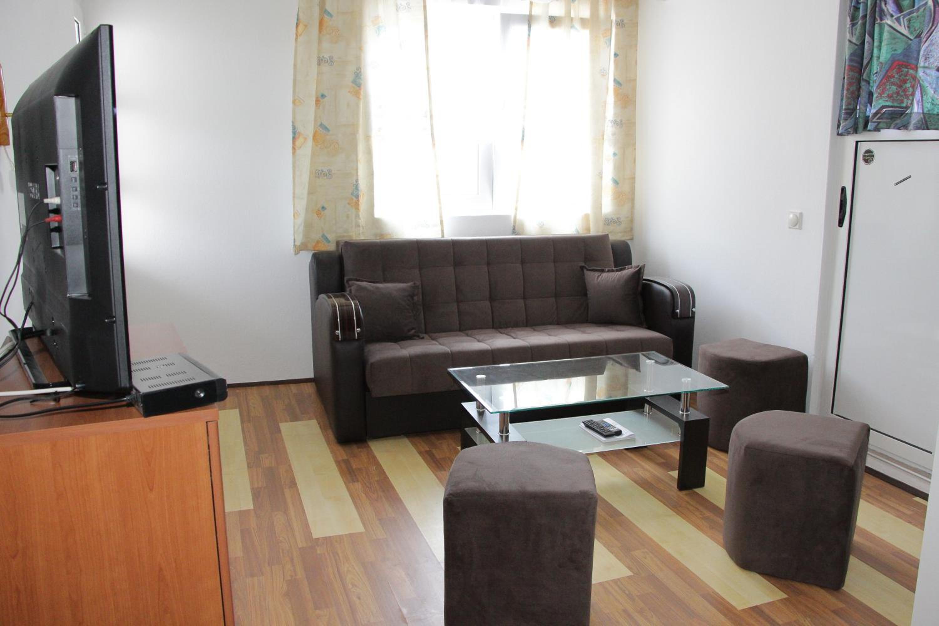 Apartment with Balcony photo 3