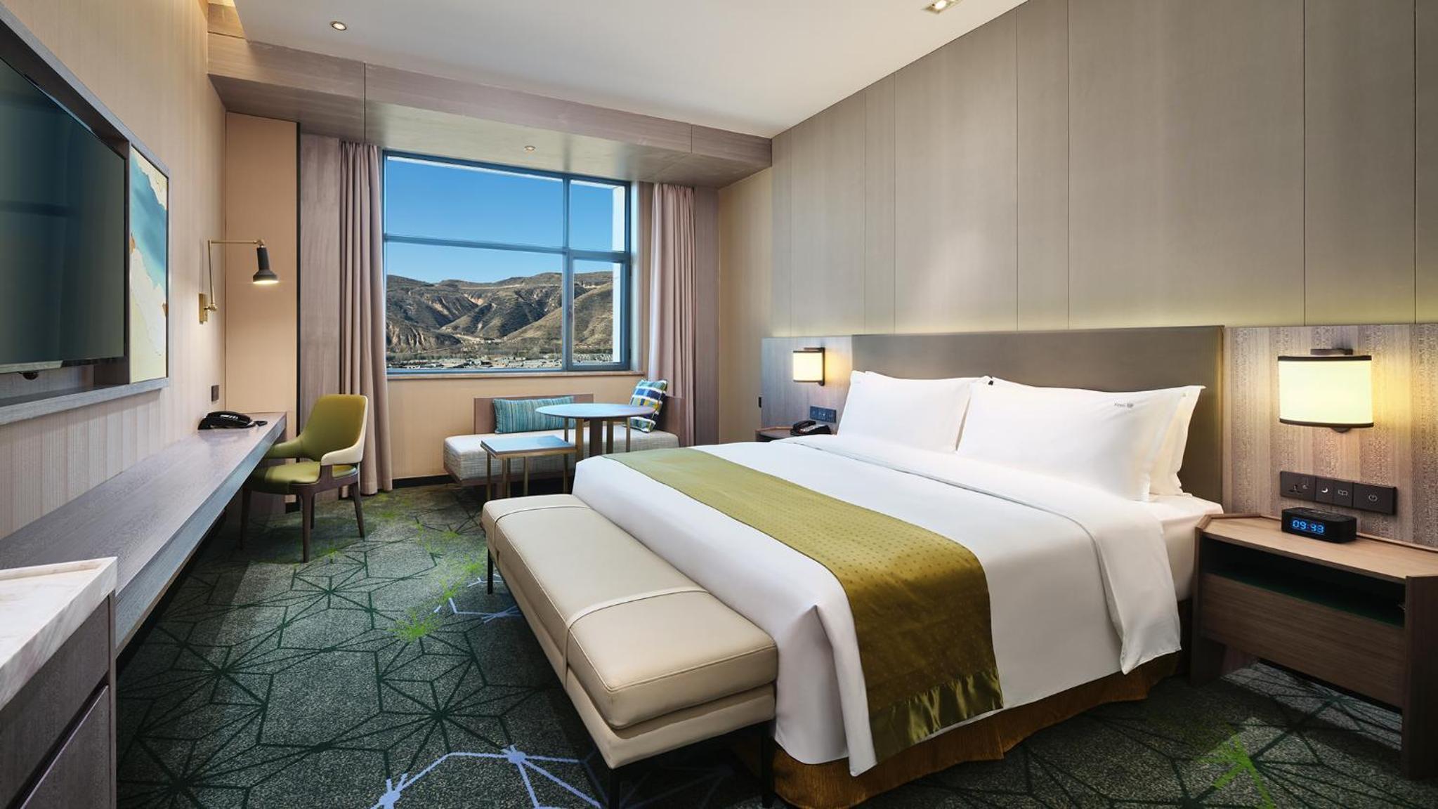Standard King Room - Photo 3