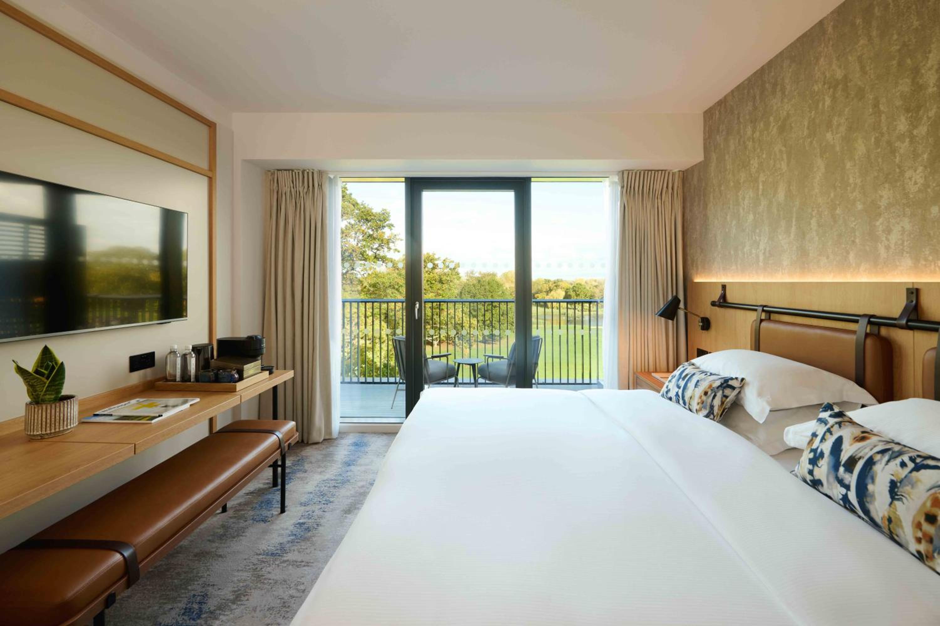 Suite with Balcony photo 2