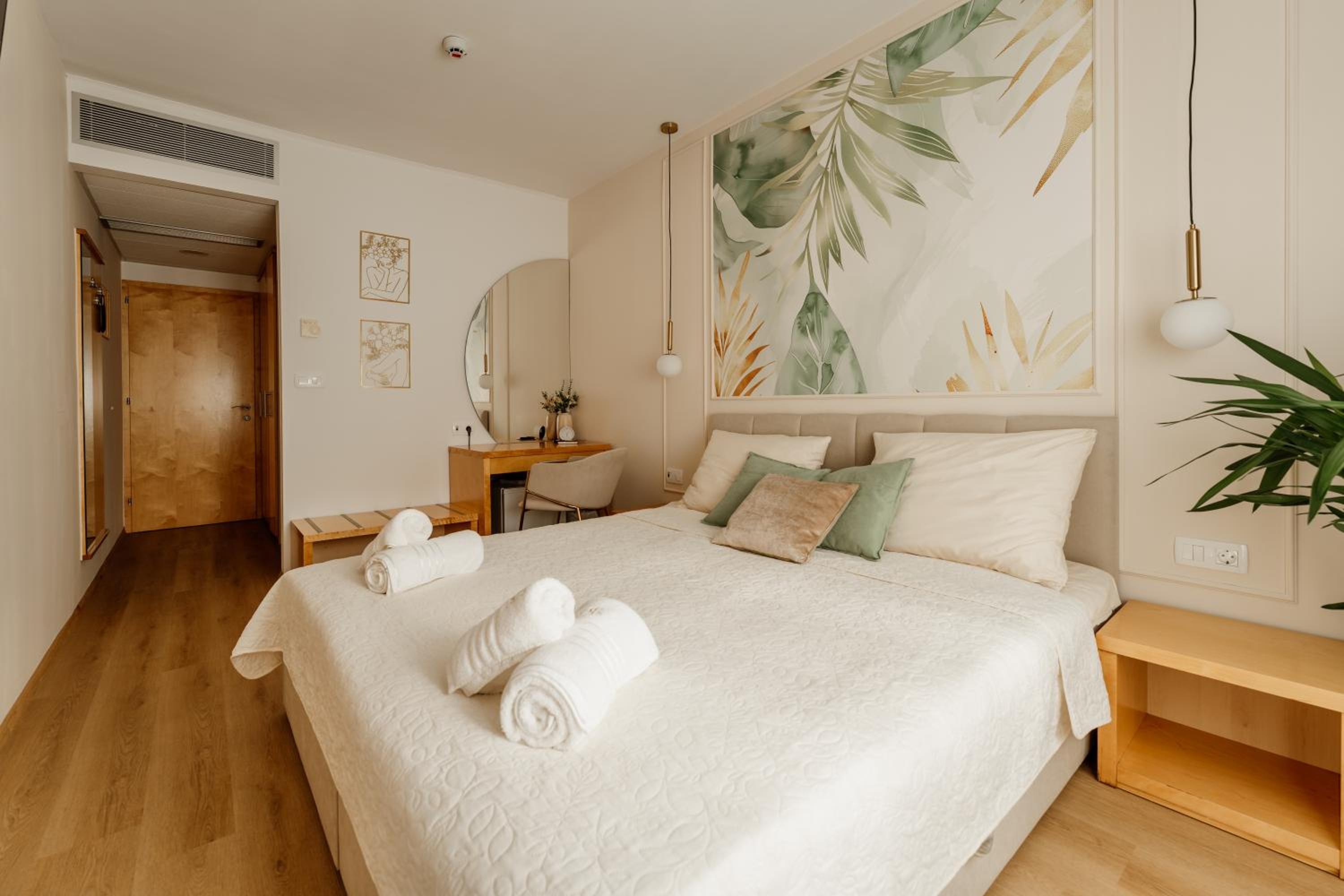 King Room with Balcony photo 3