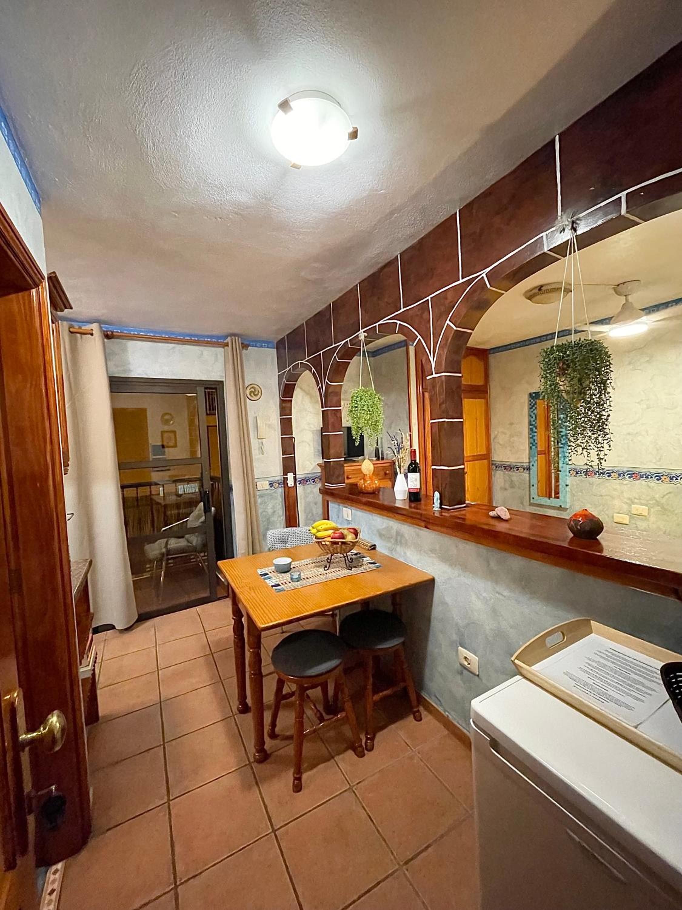 Studio Apartment with Balcony photo 2