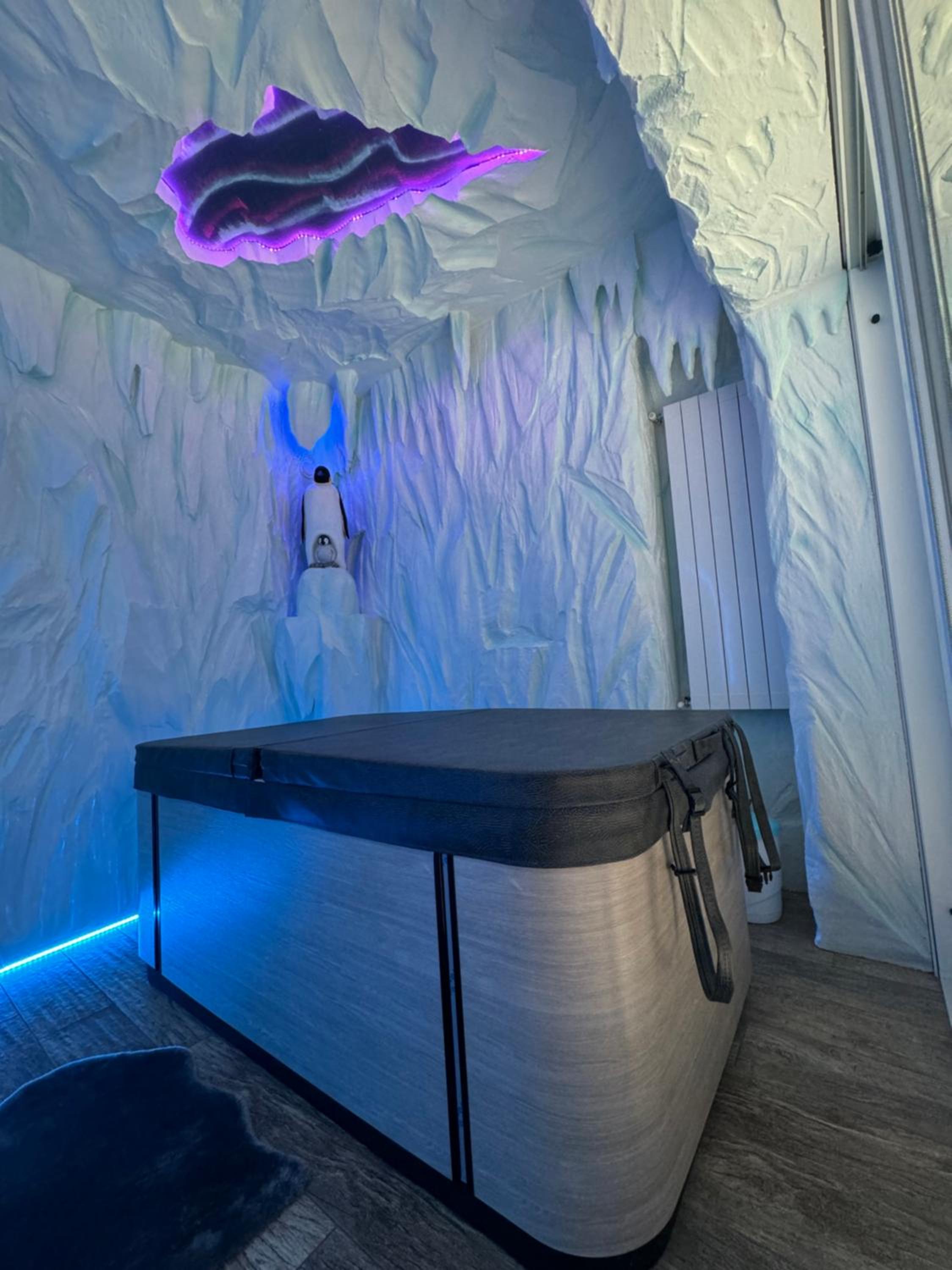 King Room with Spa Bath photo 2