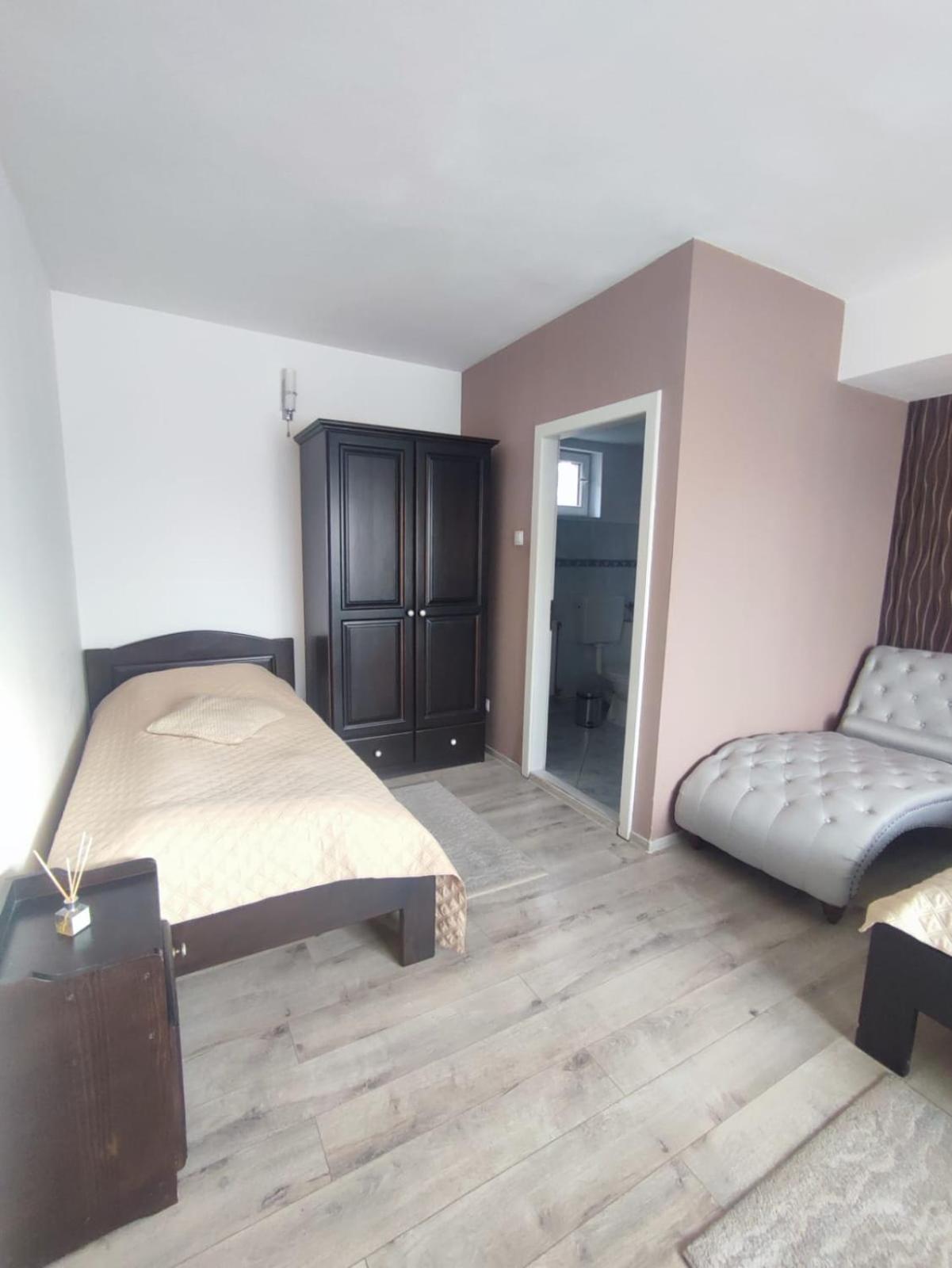 Triple Room - Photo 15