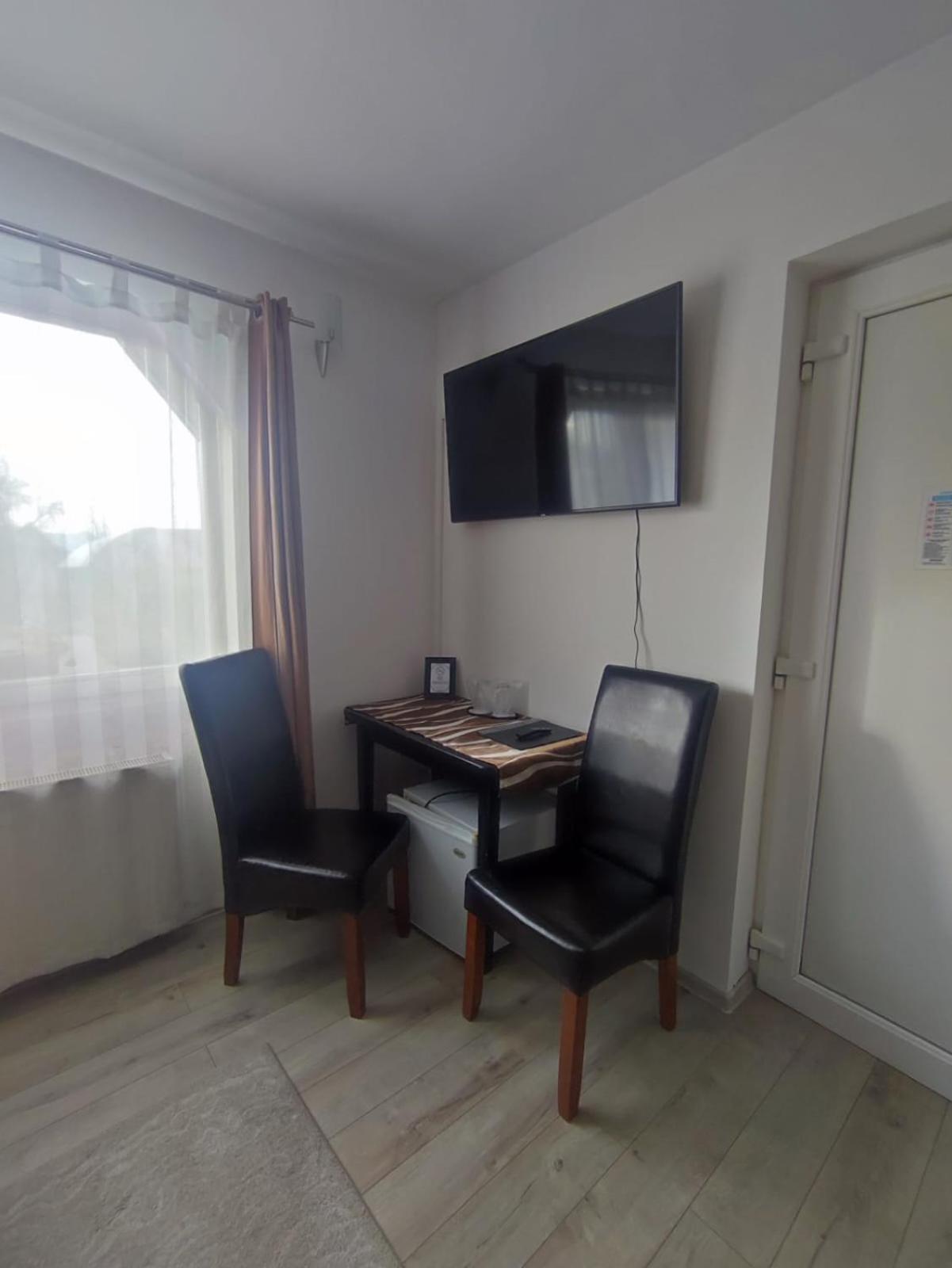 Triple Room - Photo 14
