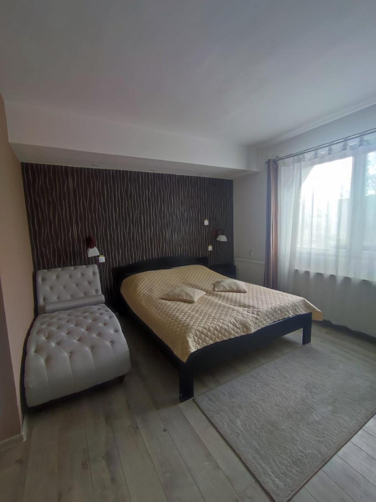 Triple Room - Photo 9