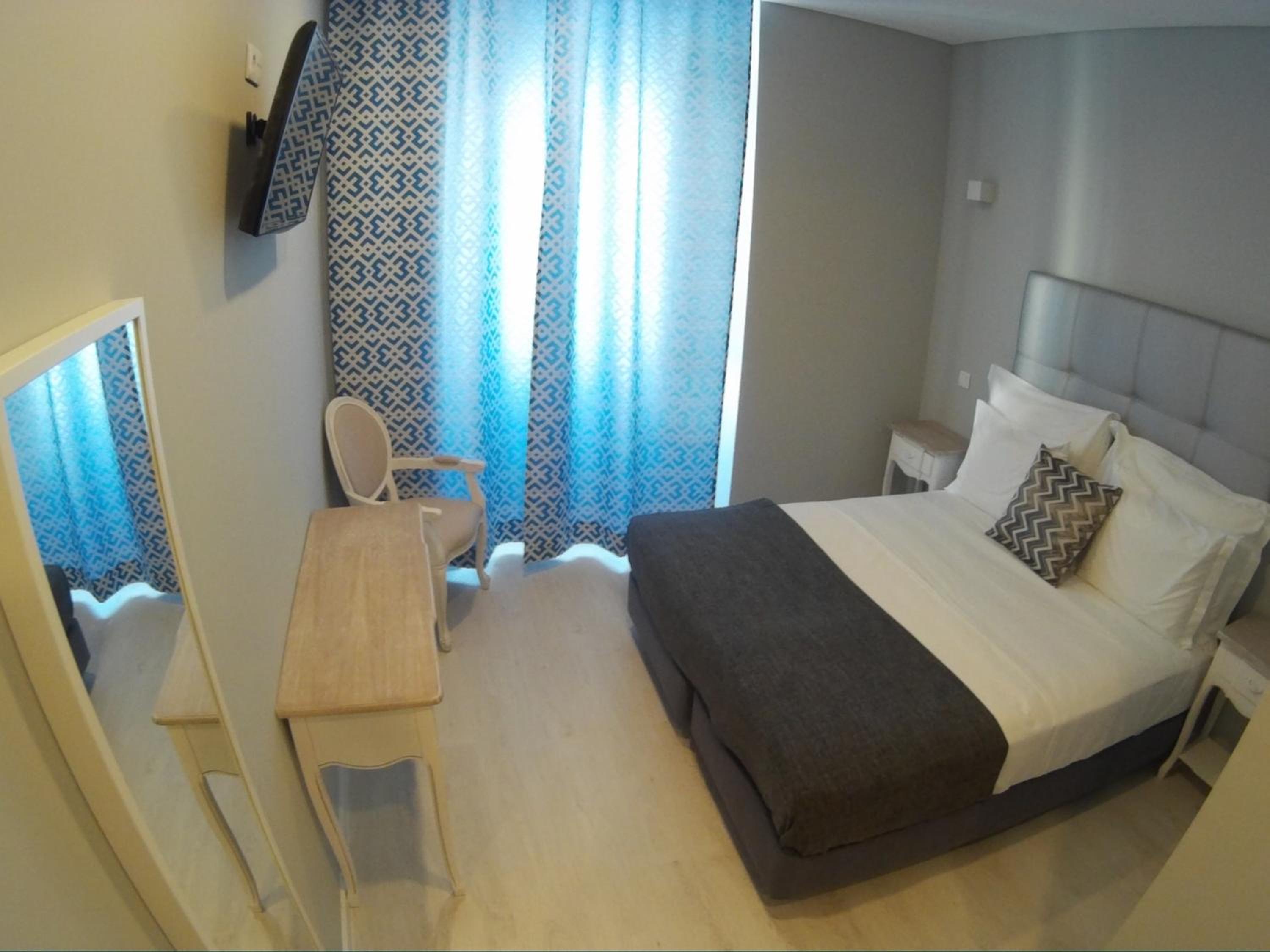 Superior Triple Room photo 2