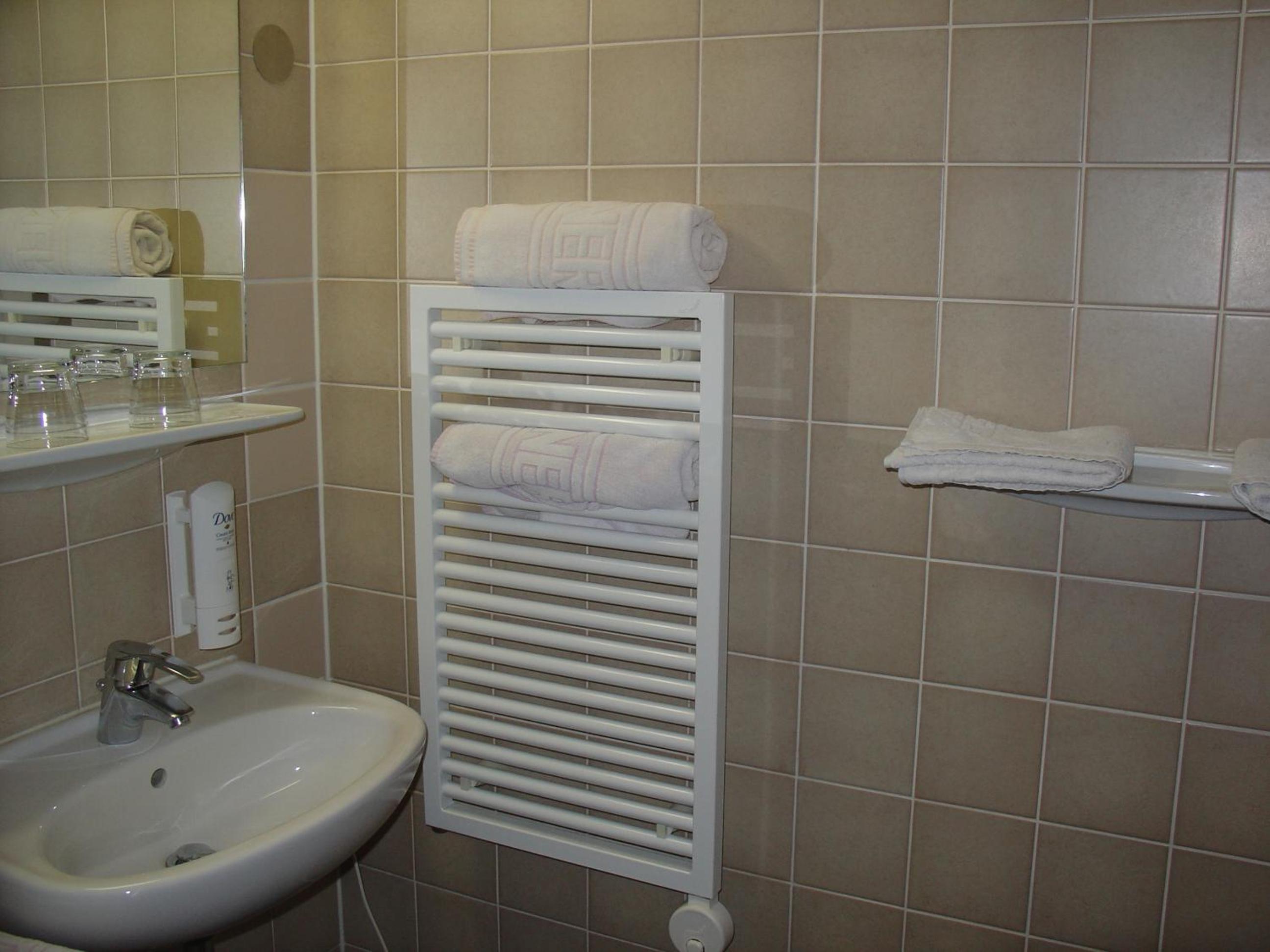 Single Room with Bathroom photo 3