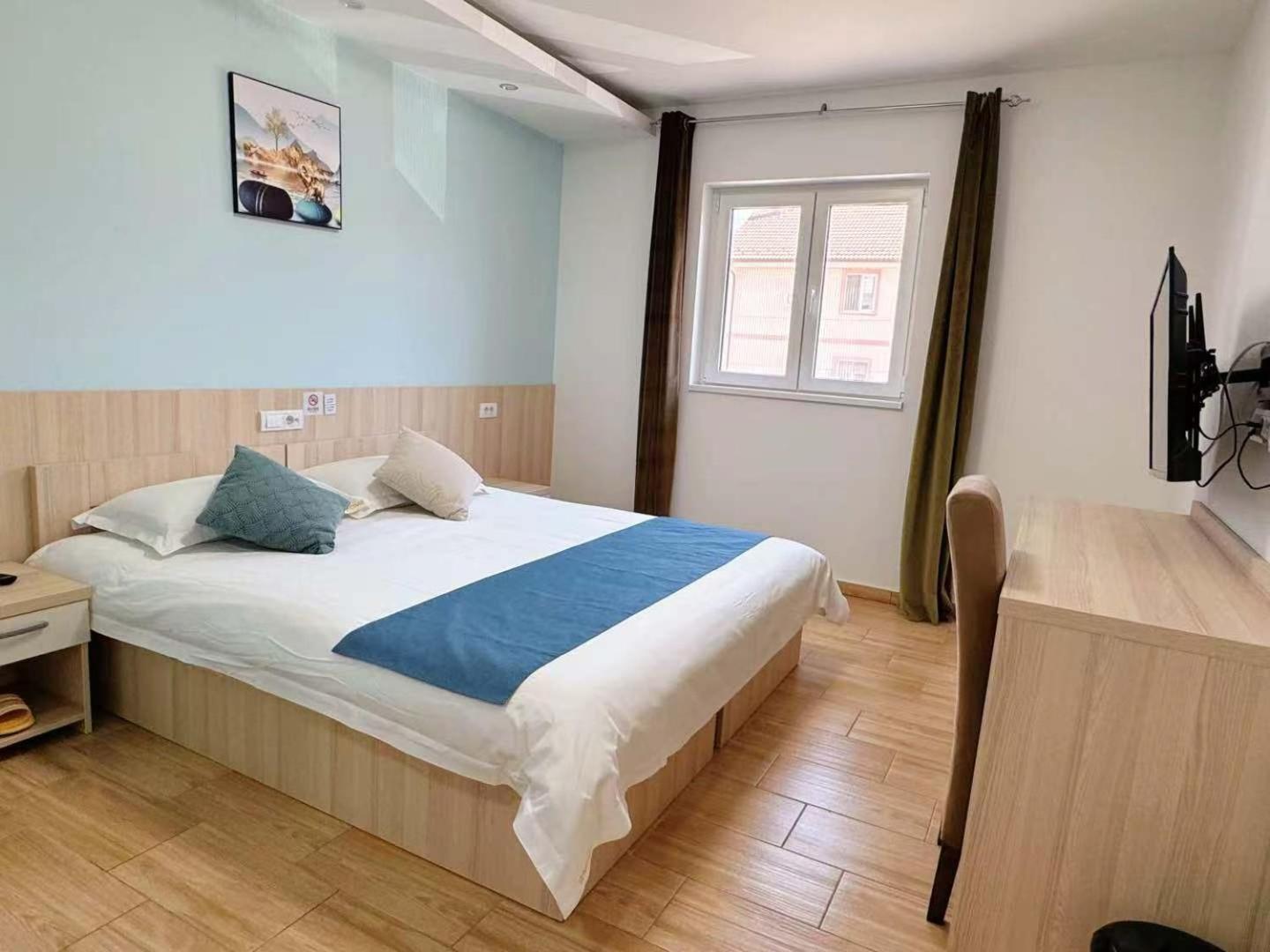 Deluxe Queen Room photo 1