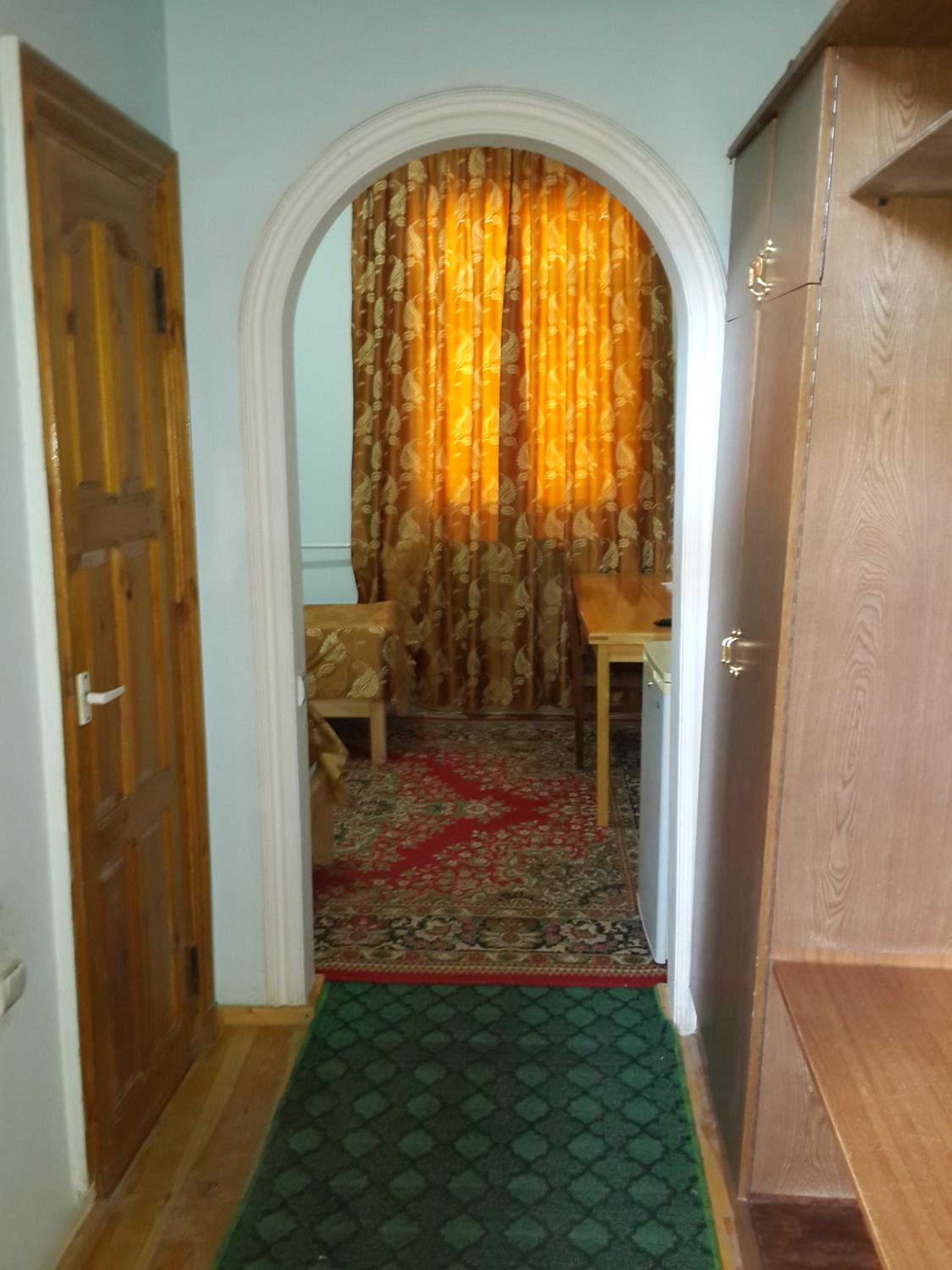 Single Room with Bath photo 3
