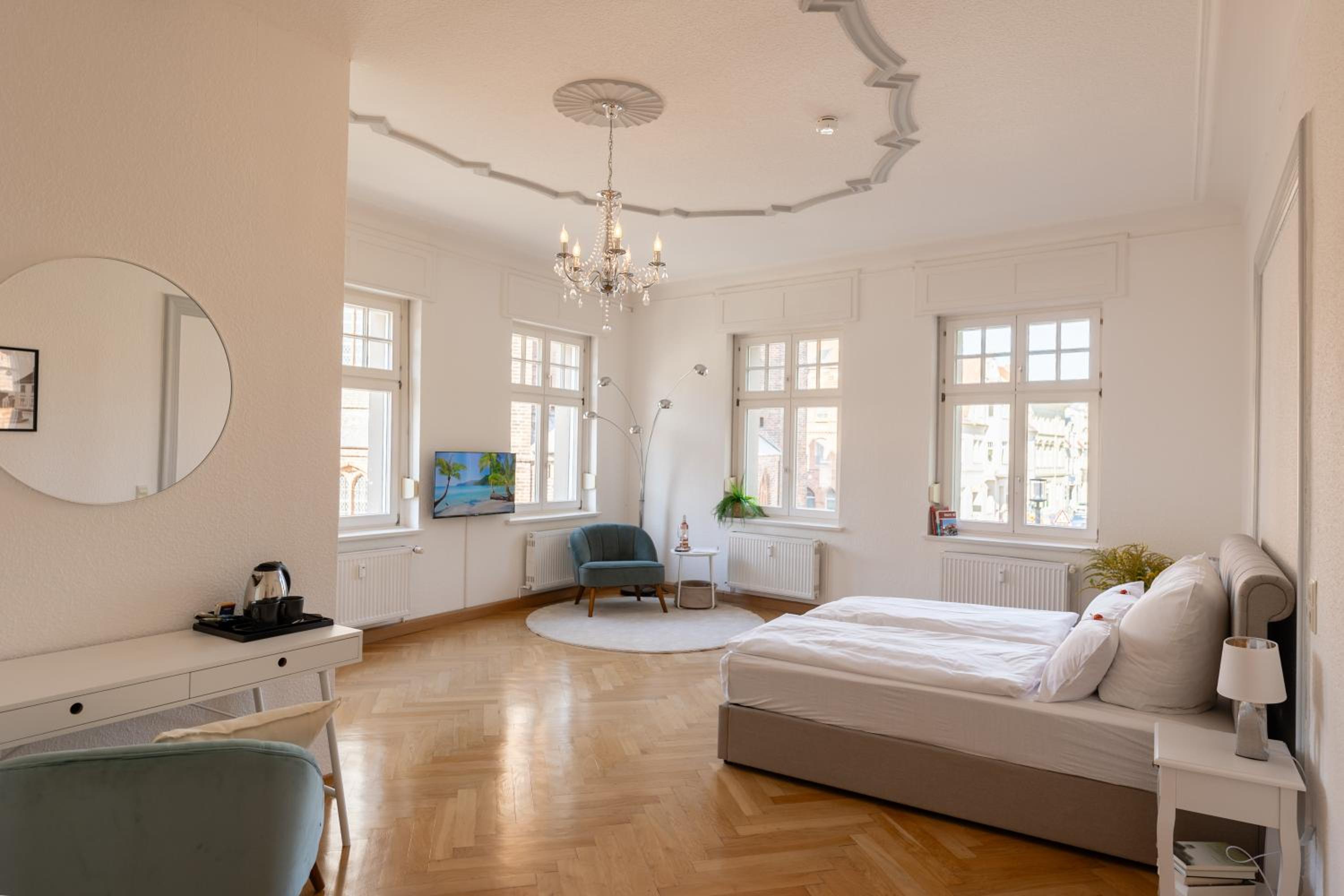 Apartment with View and Balcony photo 3
