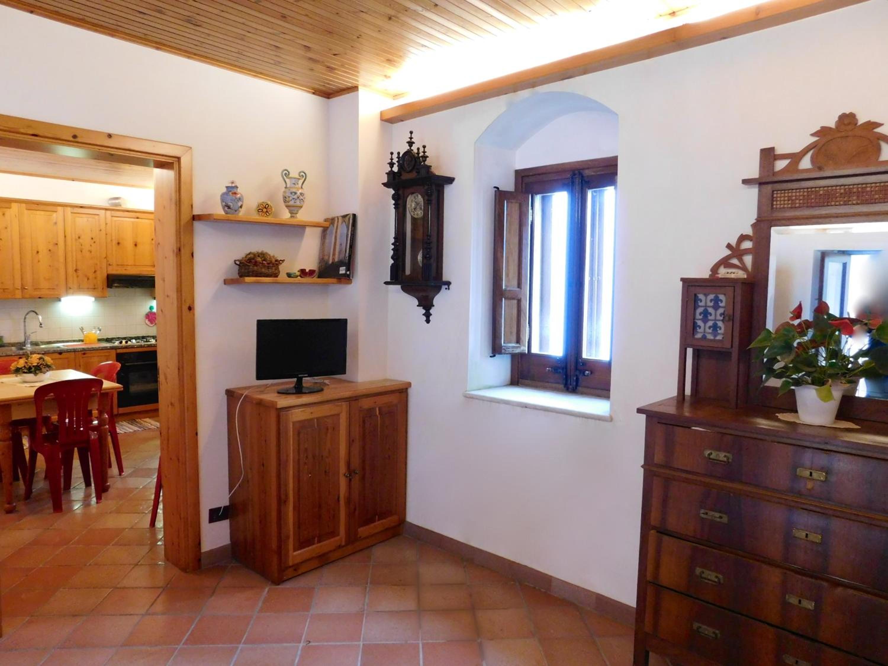 Apartment - Split Level photo 2