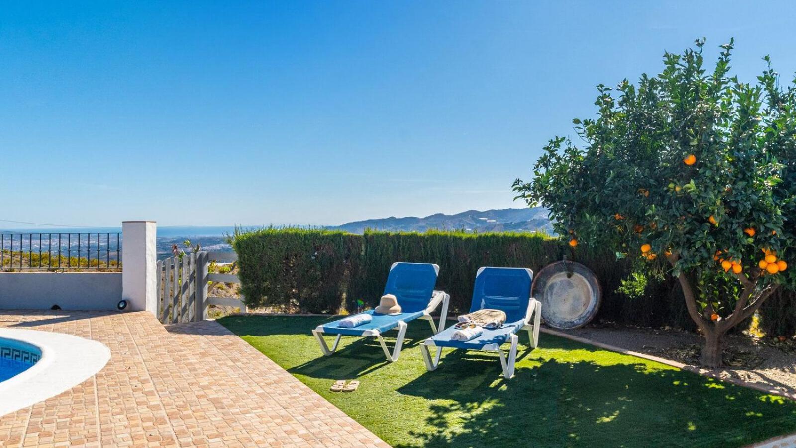 Villa photo 2
