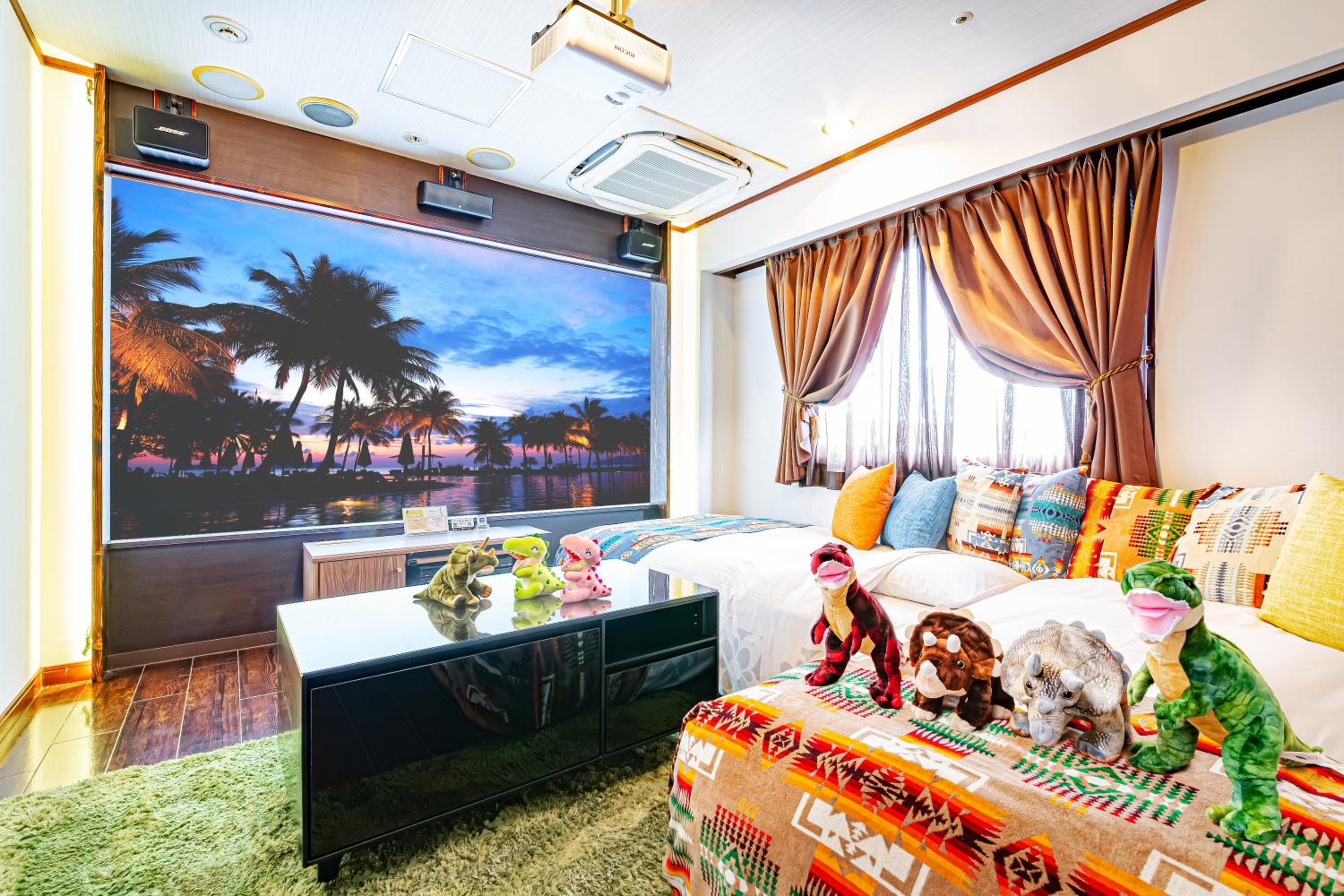 Connecting Rooms with a 120-inch Projector - Photo 1