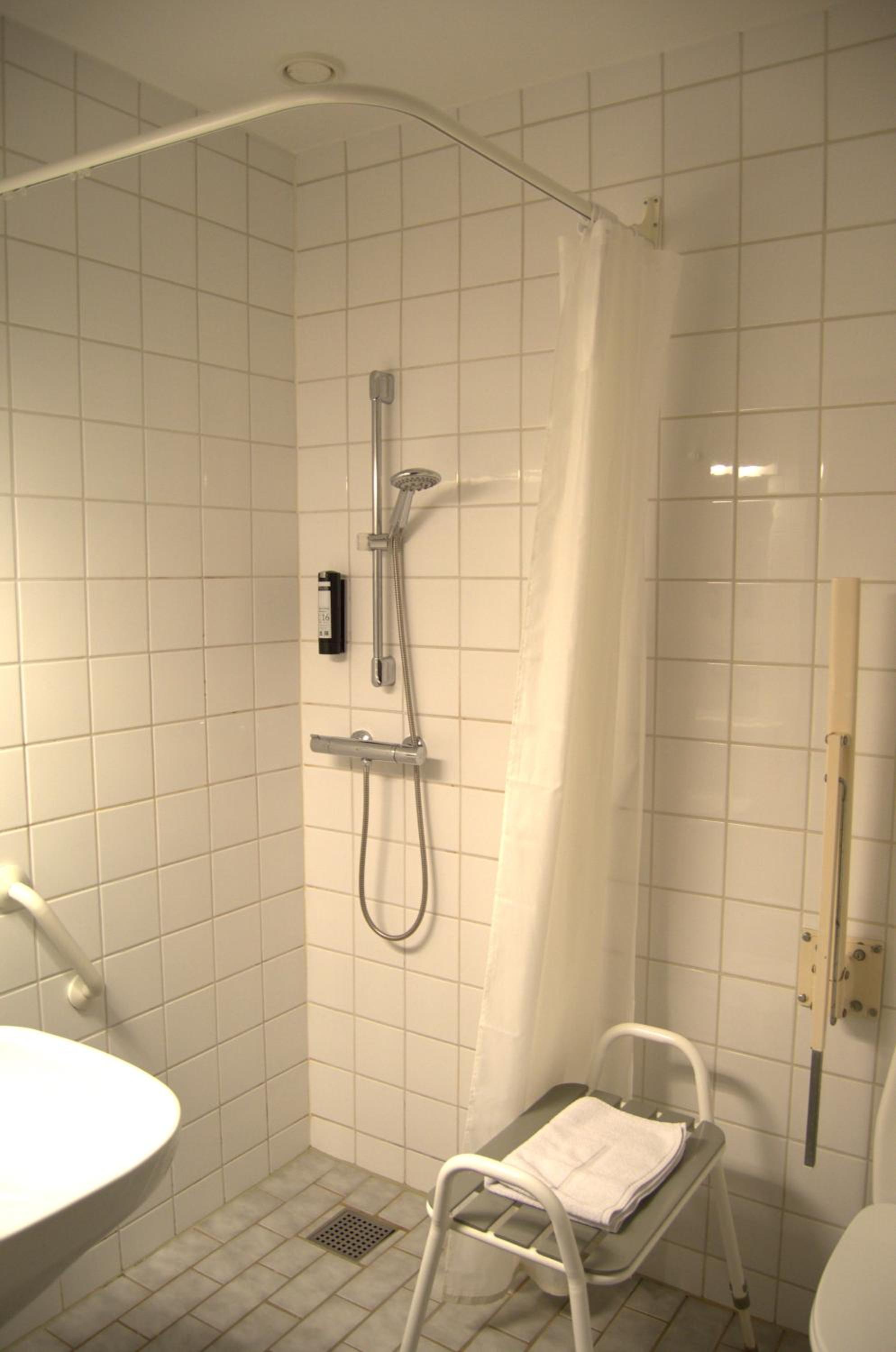 Double or Twin Room with Bathroom photo 1