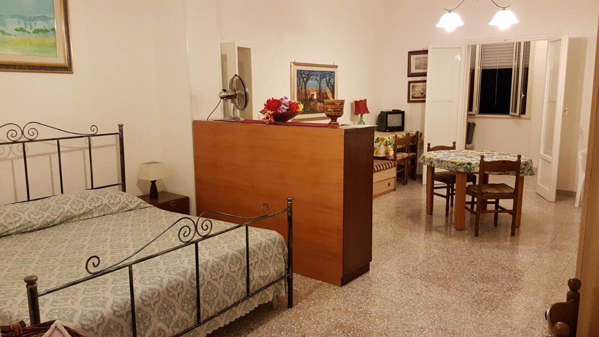 Studio Apartment with Sea View photo 2