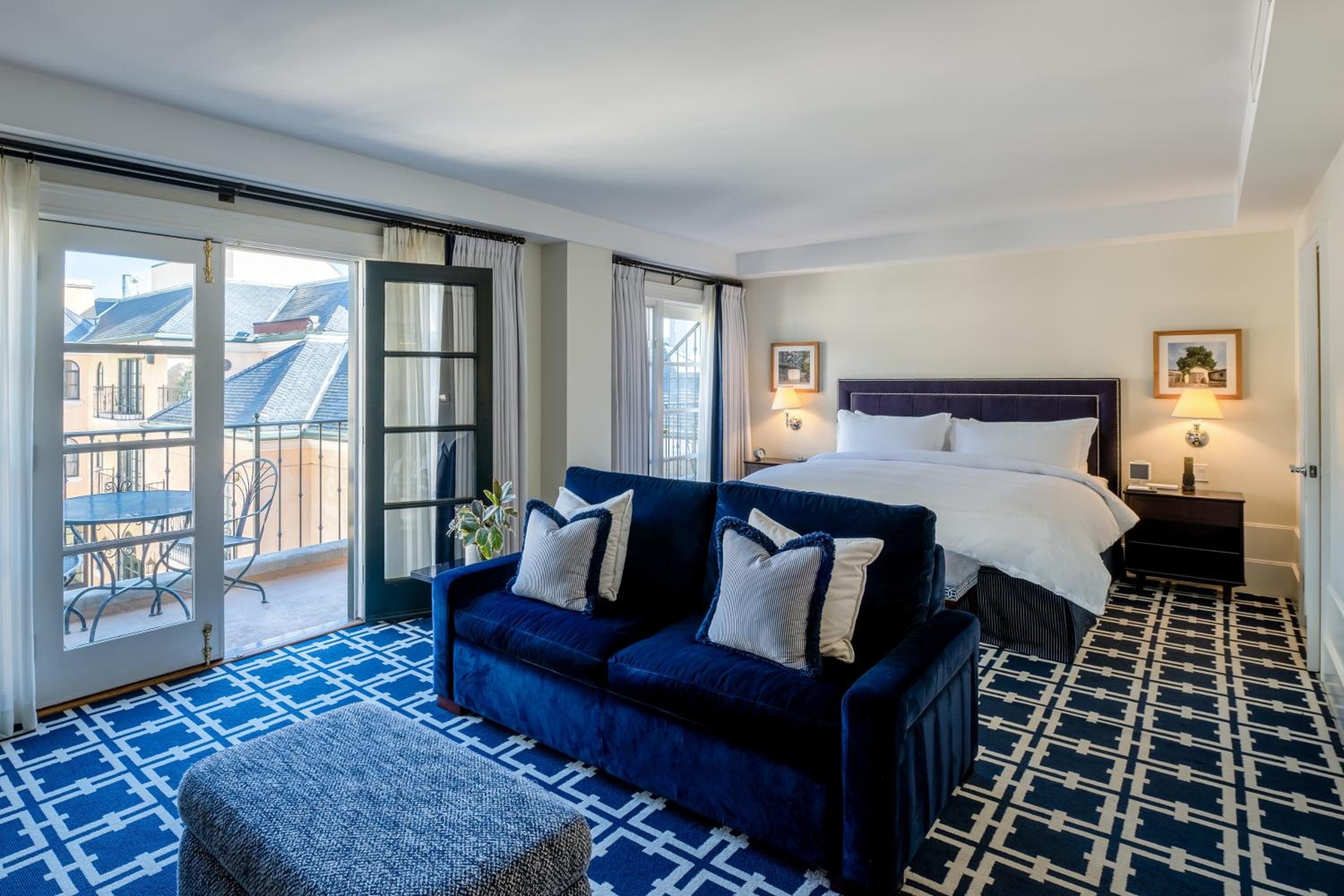 King Suite with Balcony - Photo 1