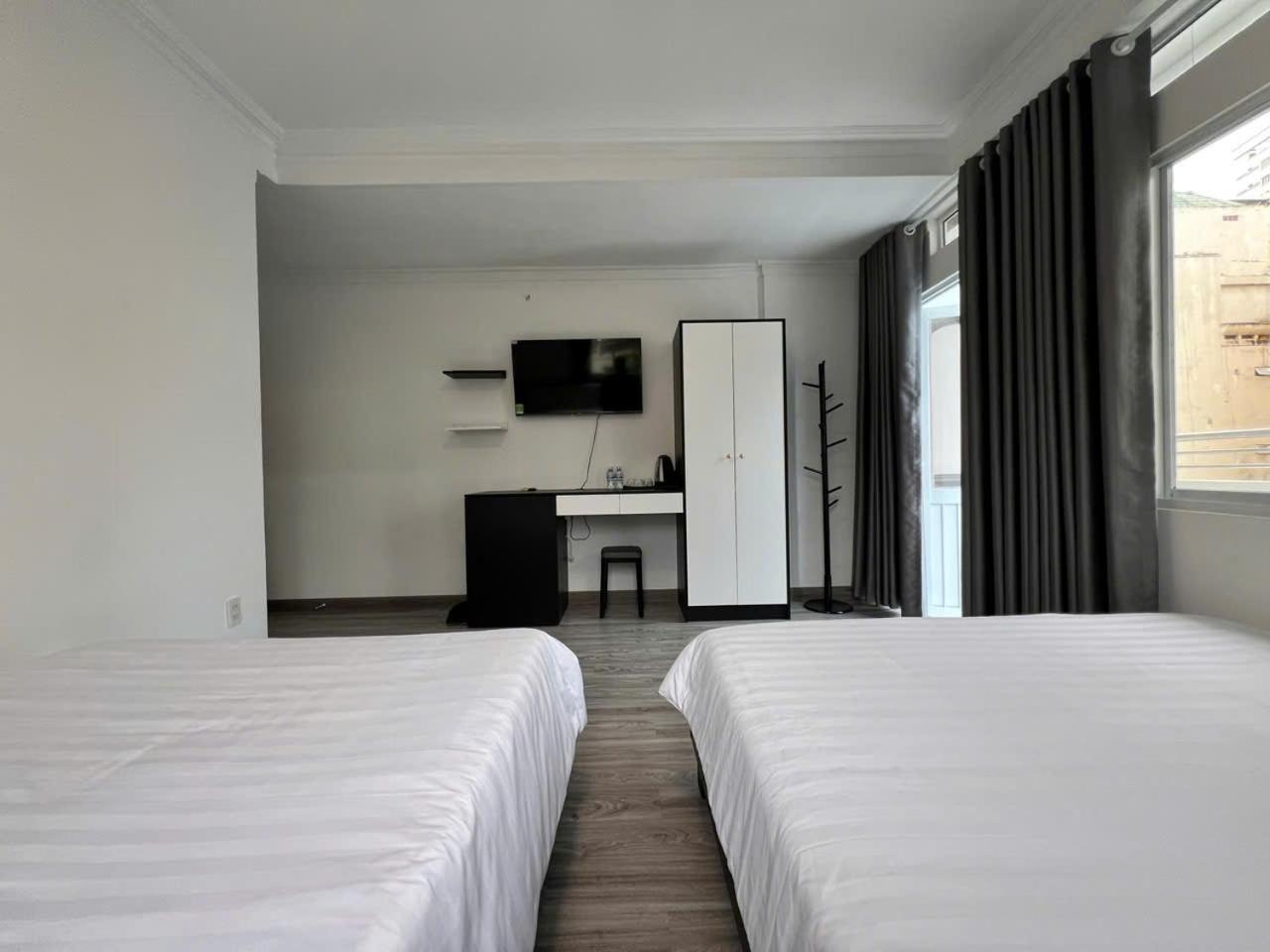 Quadruple Room with Balcony photo 3