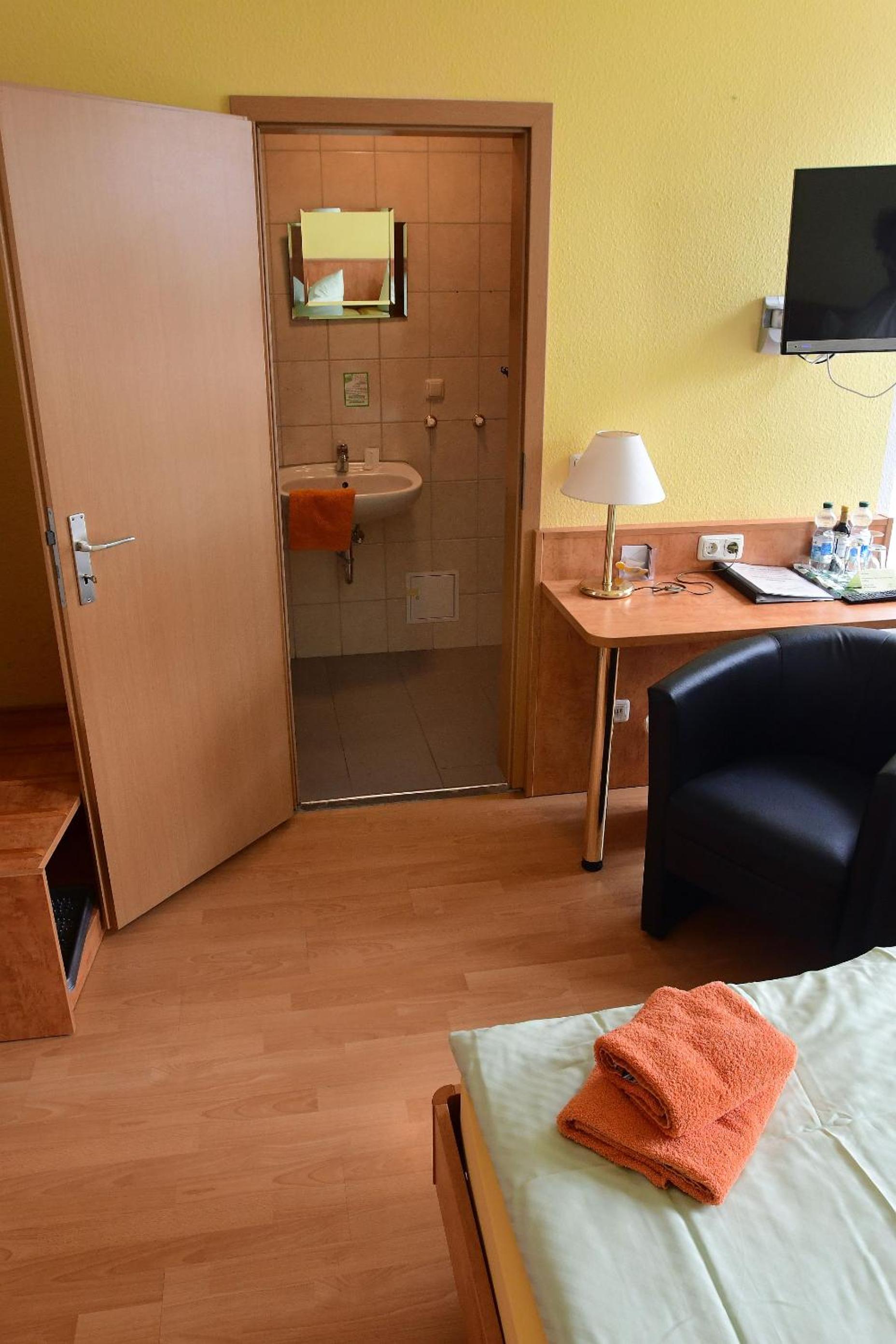 Double Room - Photo 3