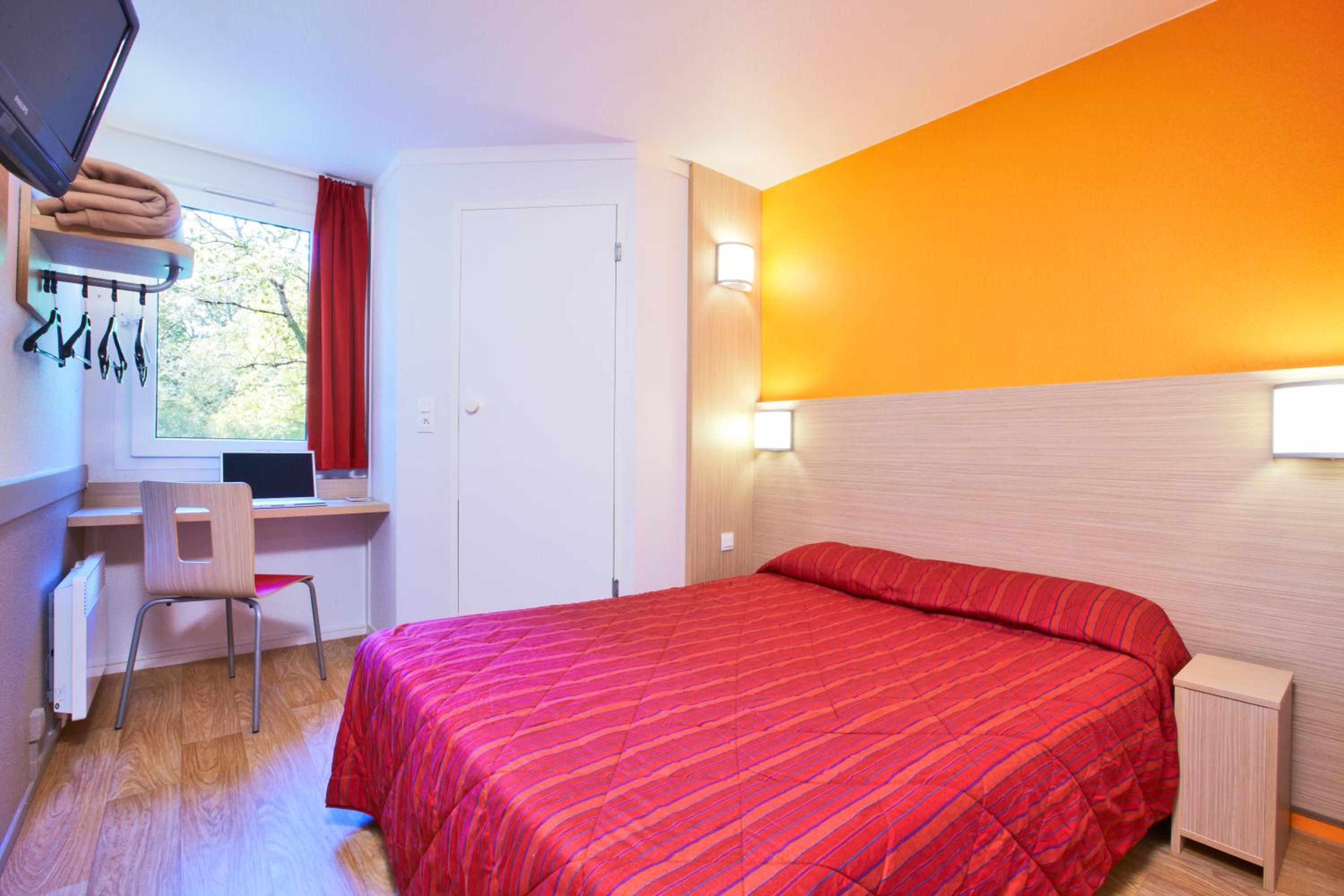 Double Room - Photo 5