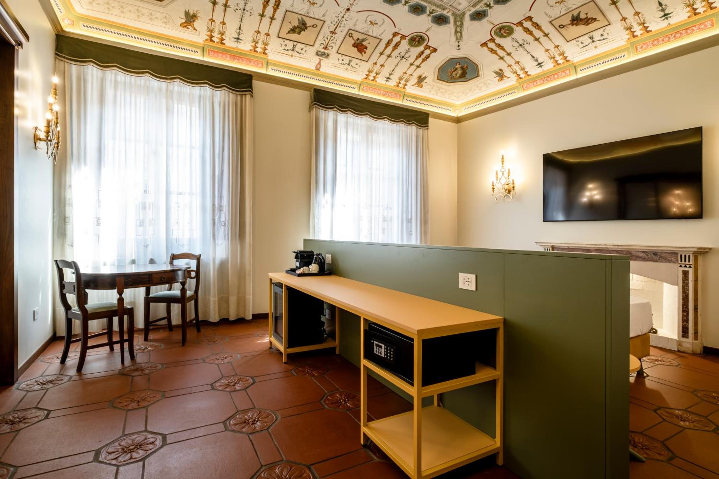 Deluxe Suite -  Separate Building