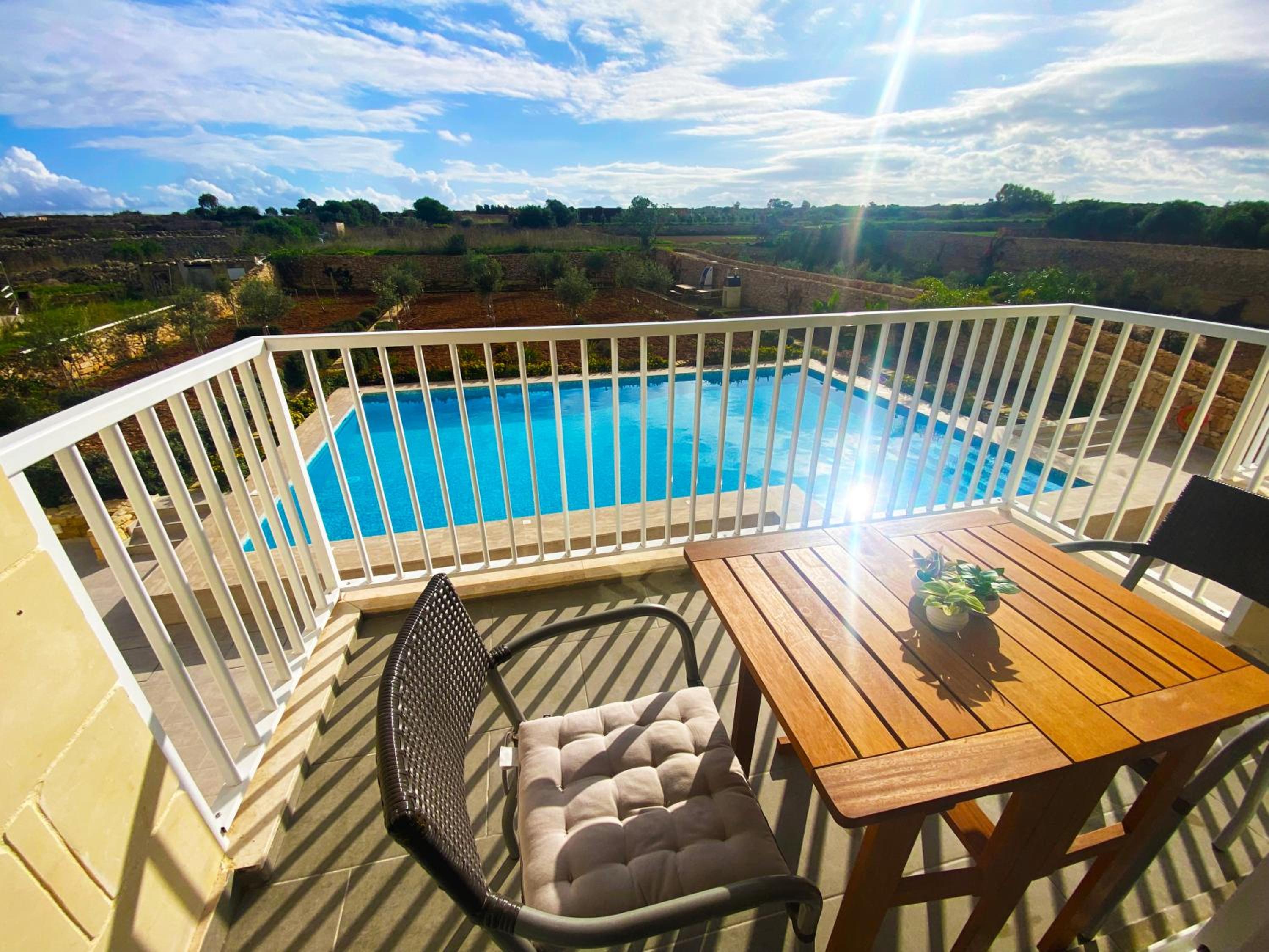 Two-Bedroom Apartment with Pool View photo 1