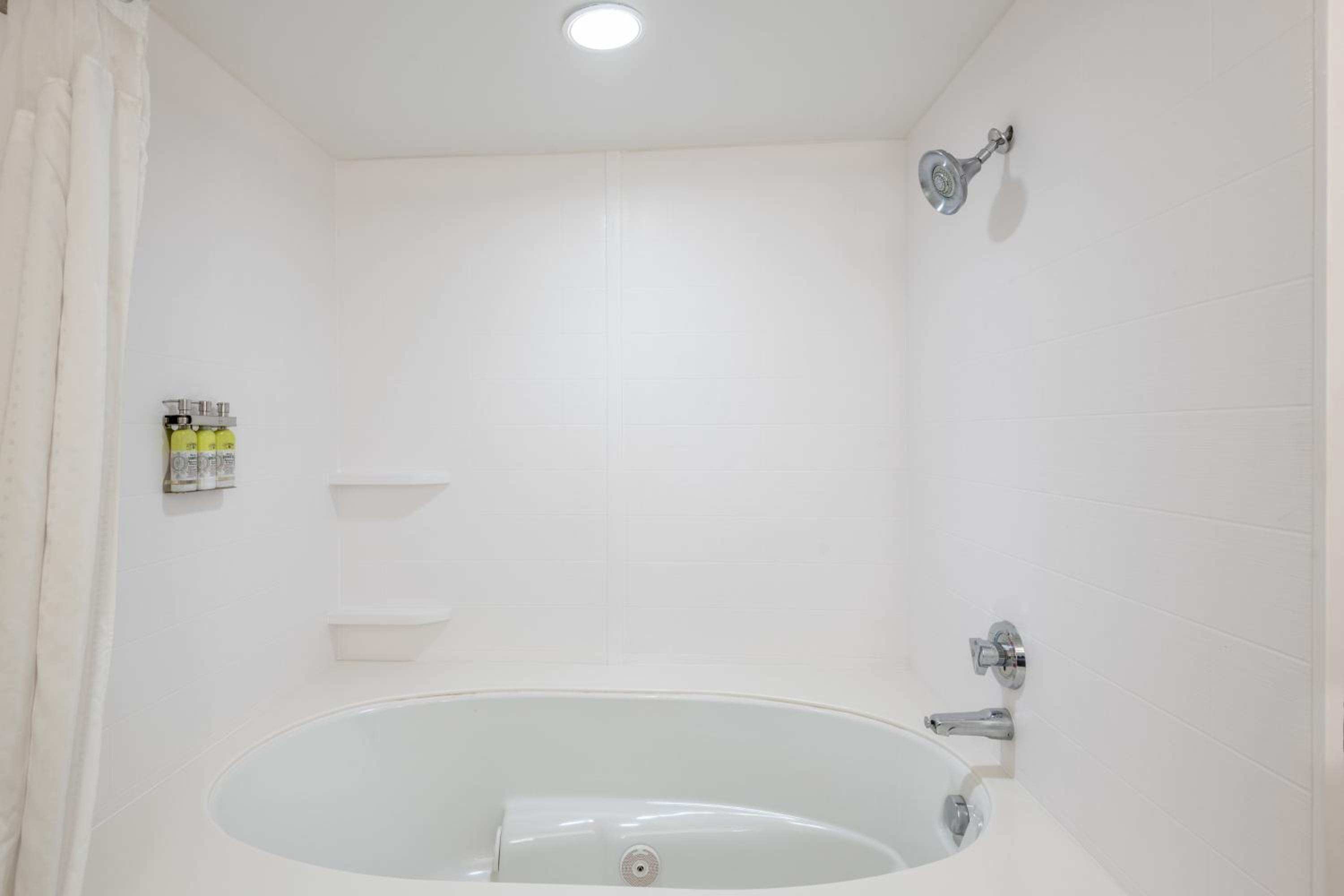 King Suite with Balcony - Photo 1
