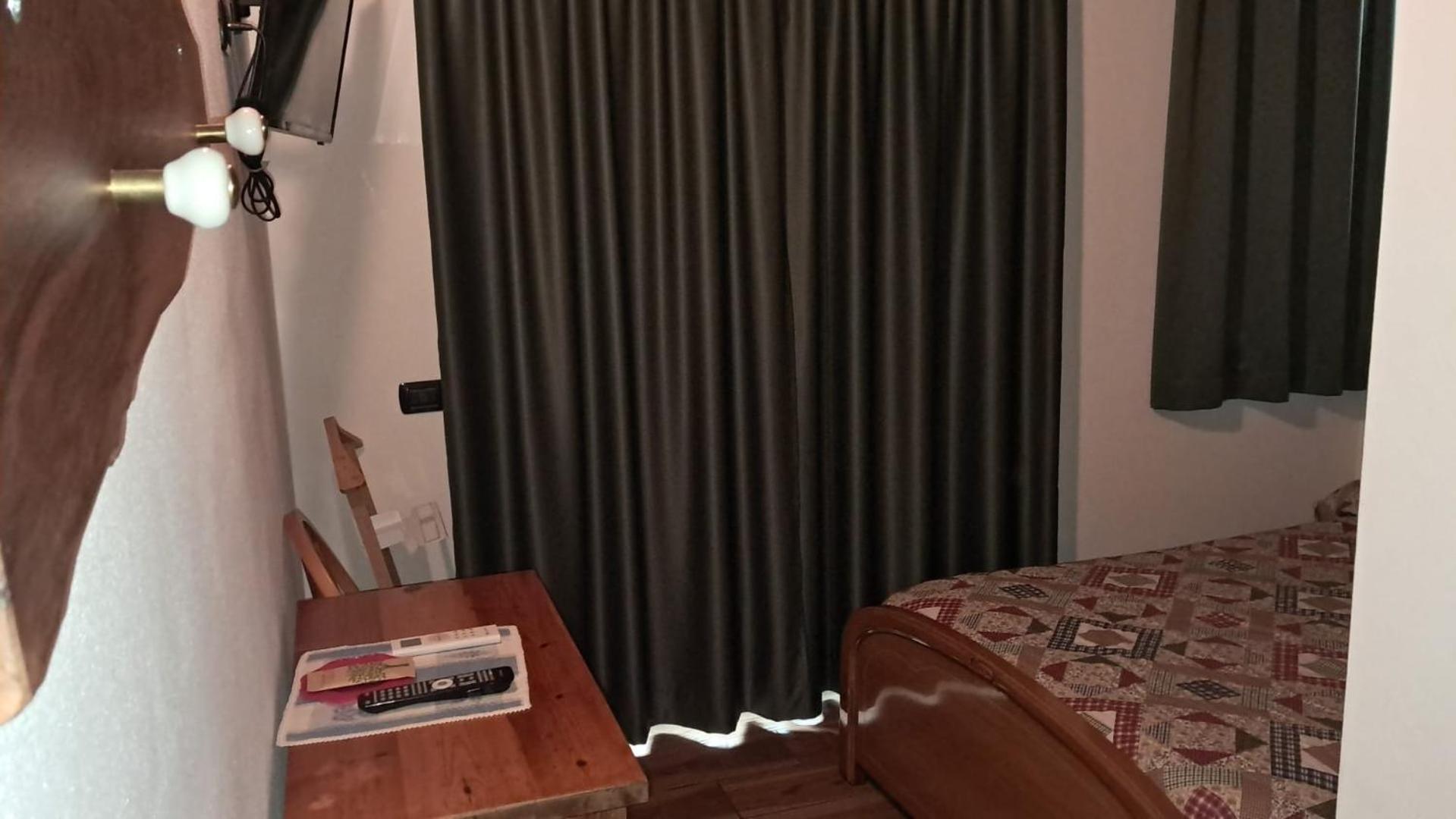 Single Room with Private Bathroom photo 1
