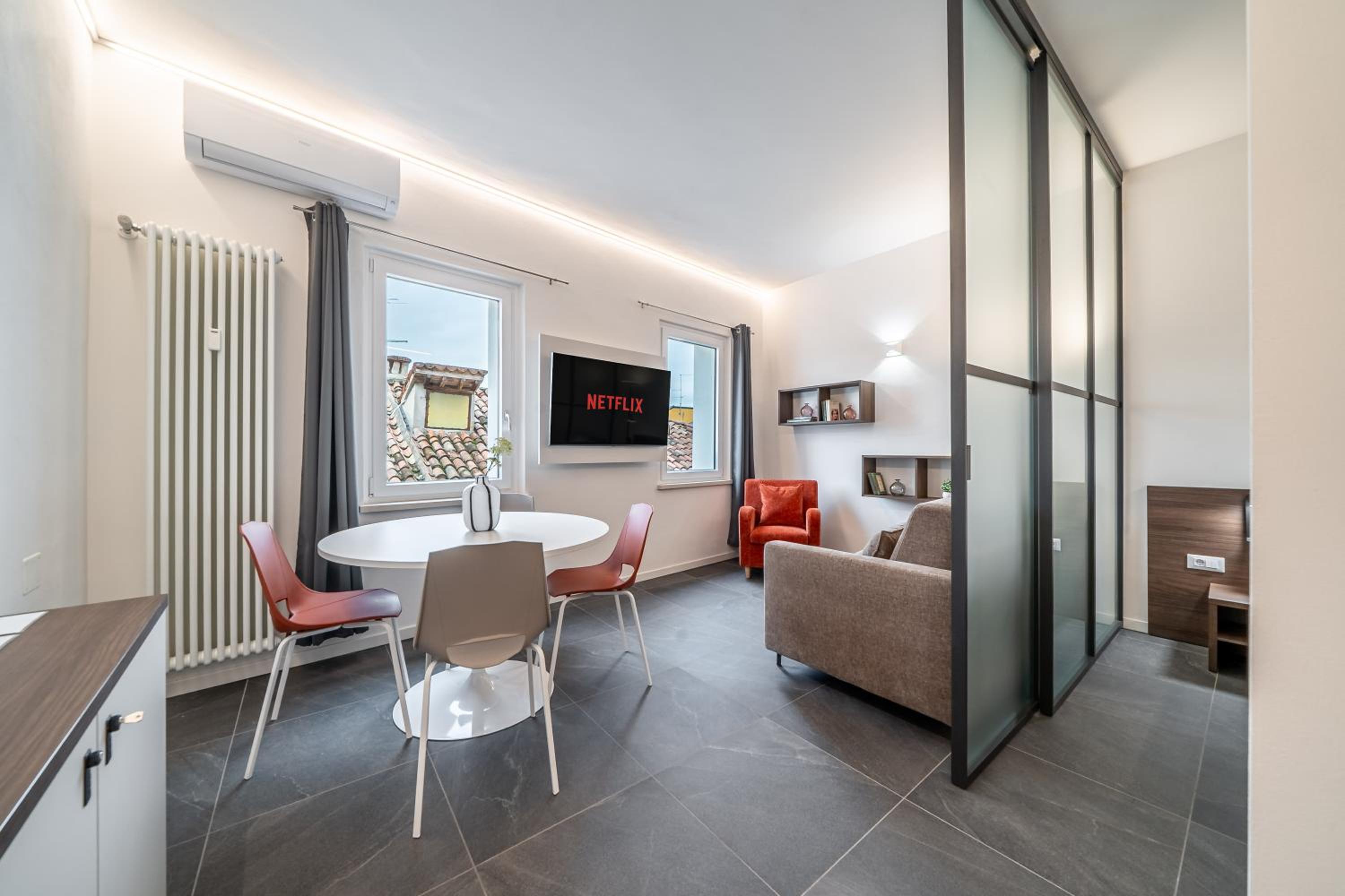 Studio Apartment