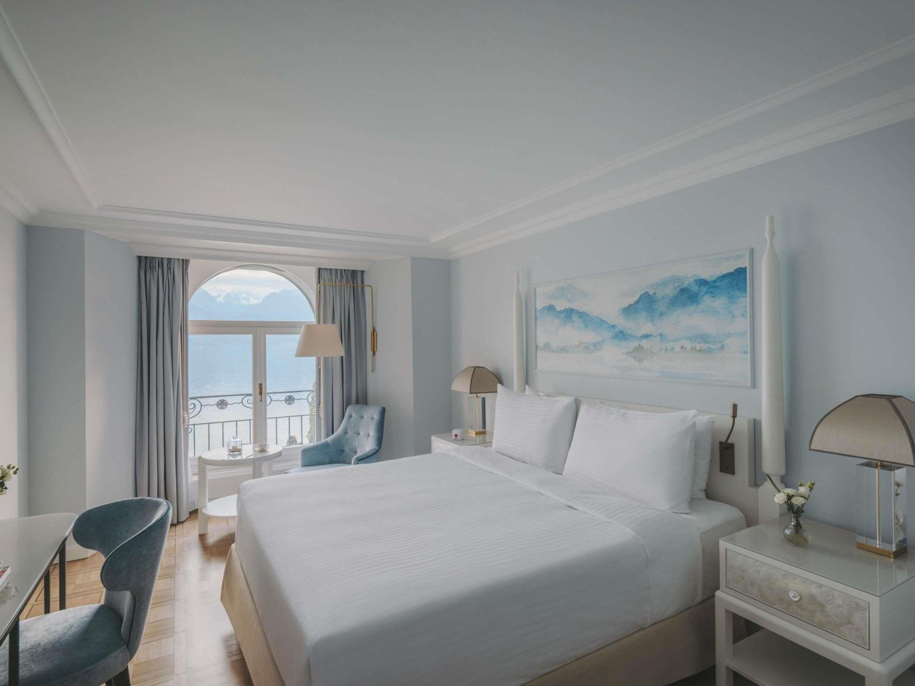 Fairmont Room with Lake View - Photo 1