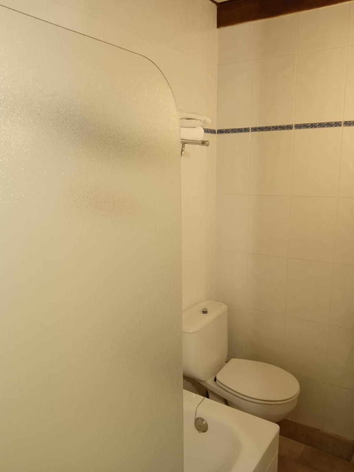 Double Room with Extra Bed photo 3