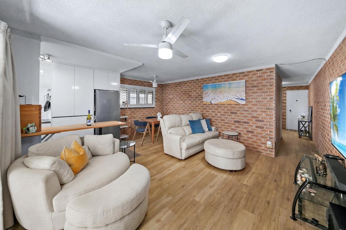 Two-Bedroom House photo 2