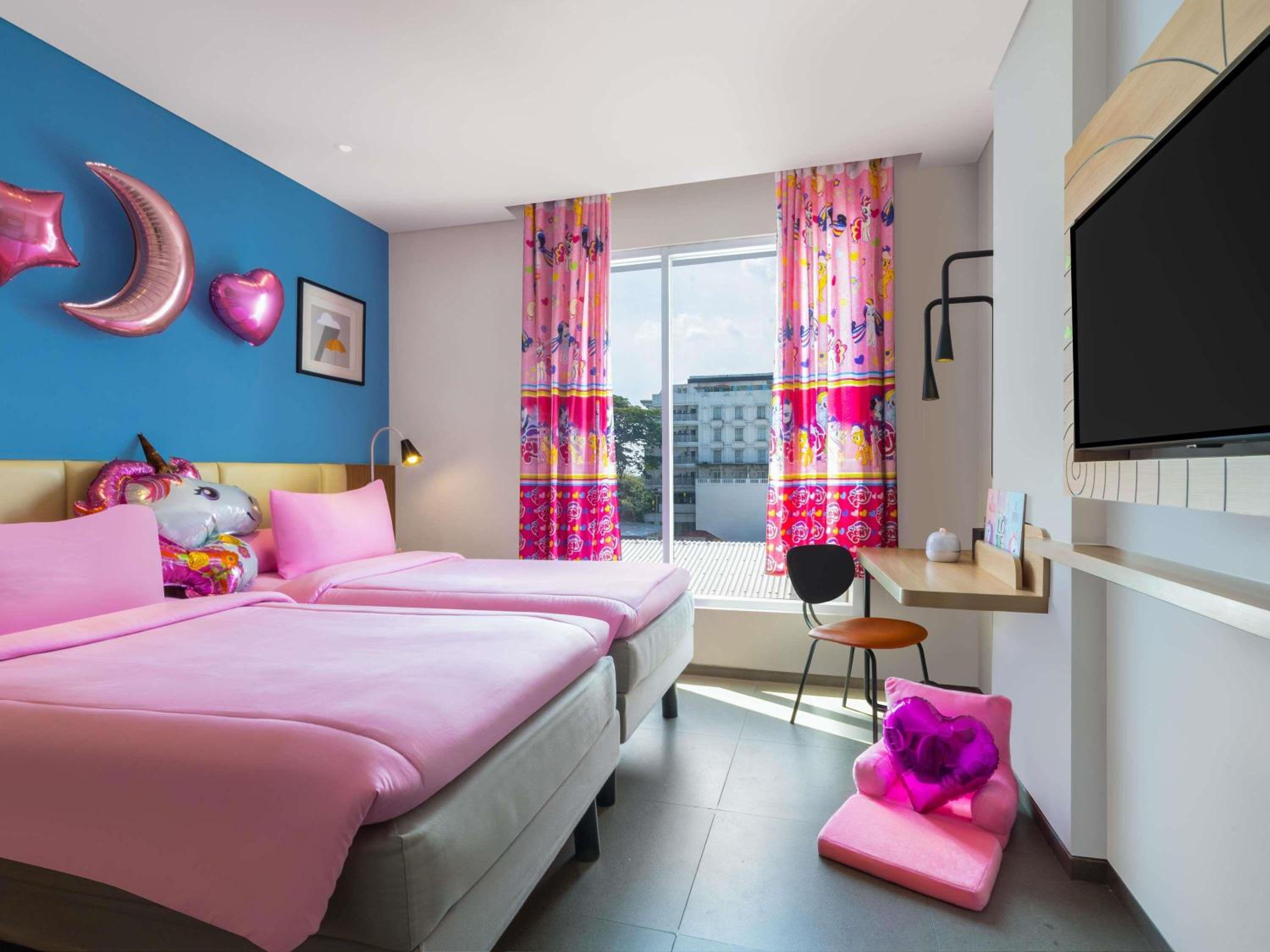 Double Hollywood King Room - Photo 3