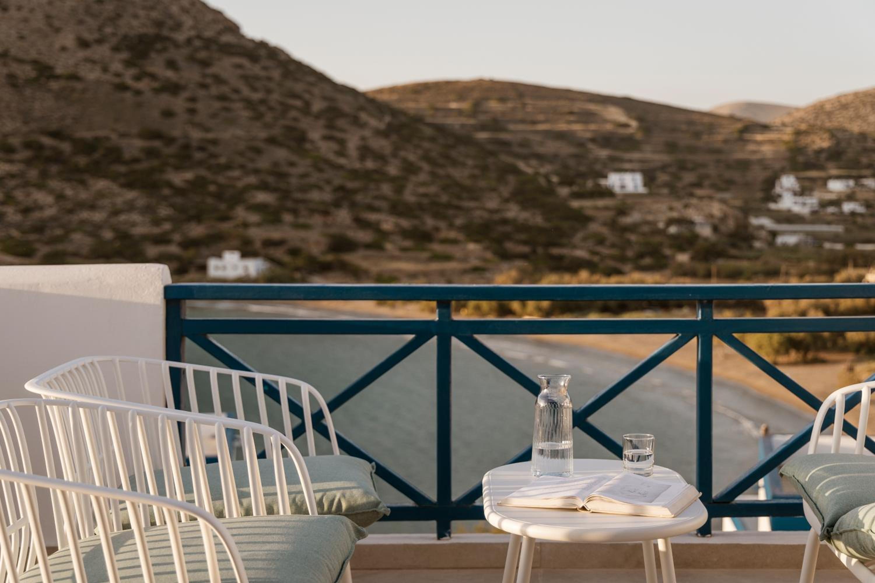 Two-Bedroom Sunset Suite with Sea View - Photo 7