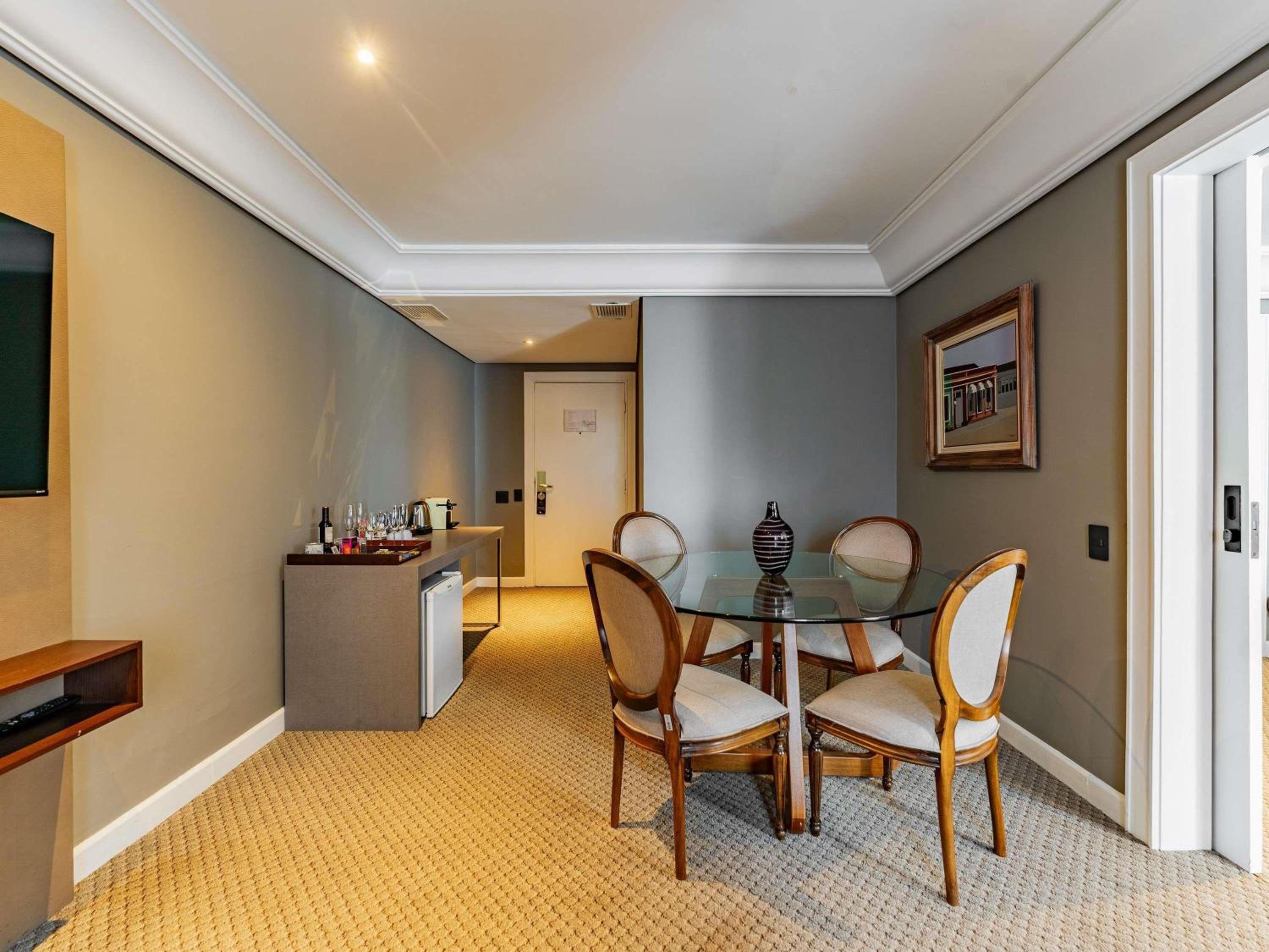 Luxury Suite with One King Bed - Photo 9