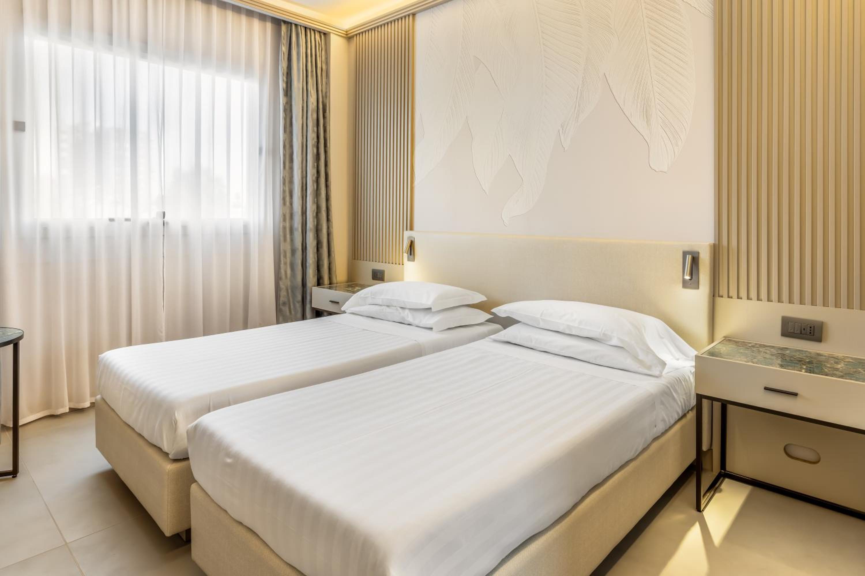 Deluxe Twin Room photo 2