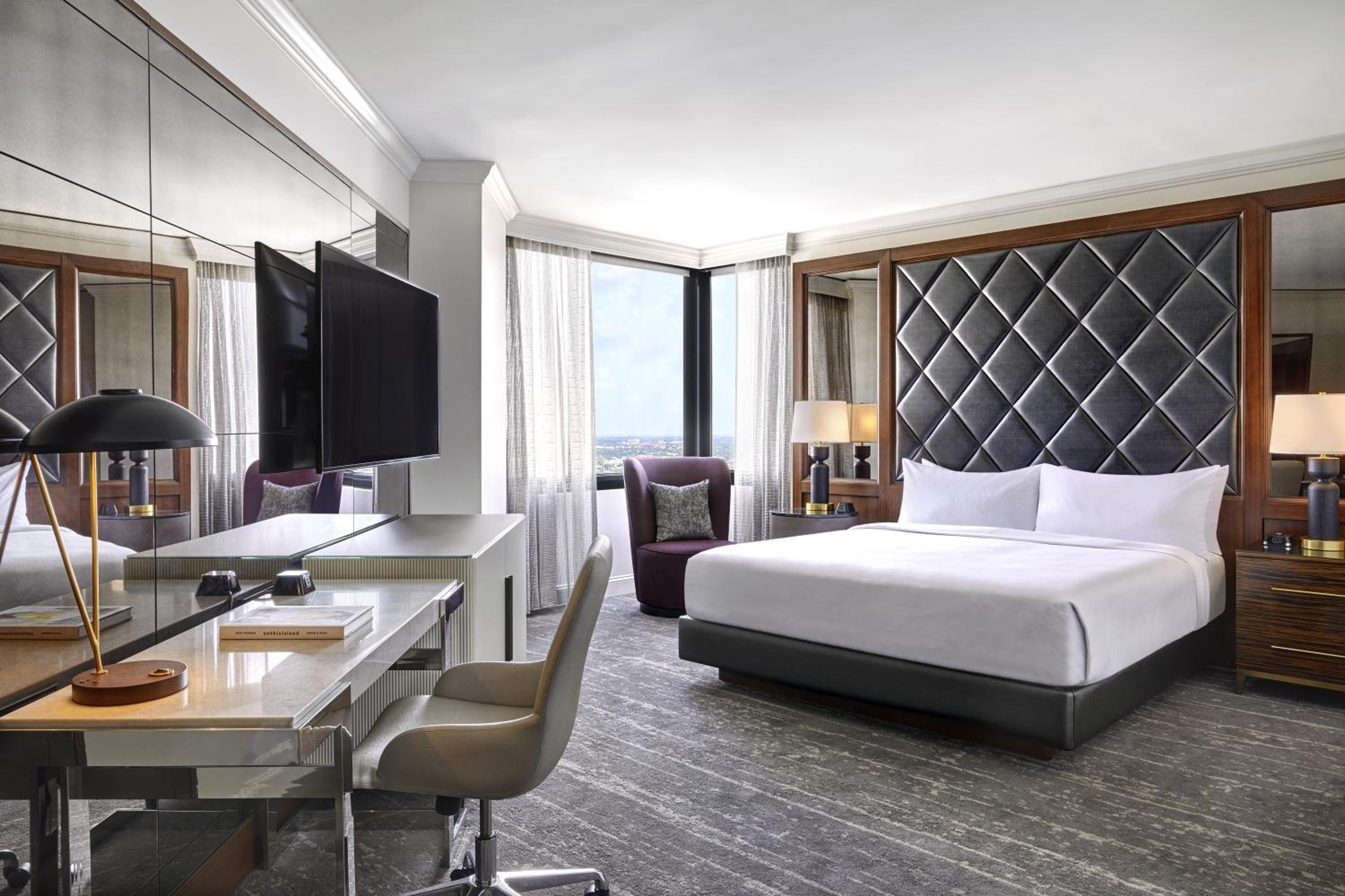 California King Room, Executive lounge access, Guest room - Photo 4