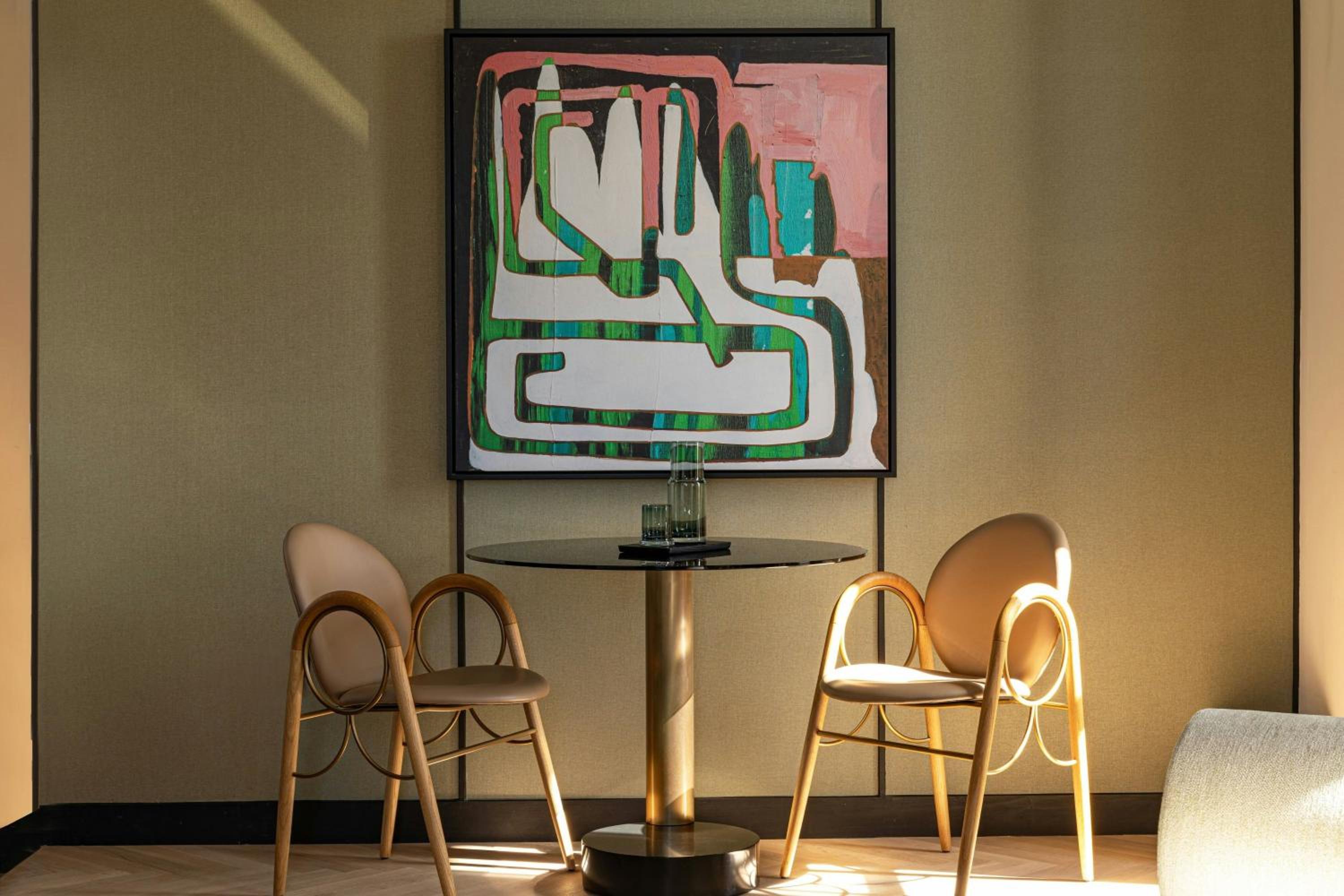 Urban King Suite