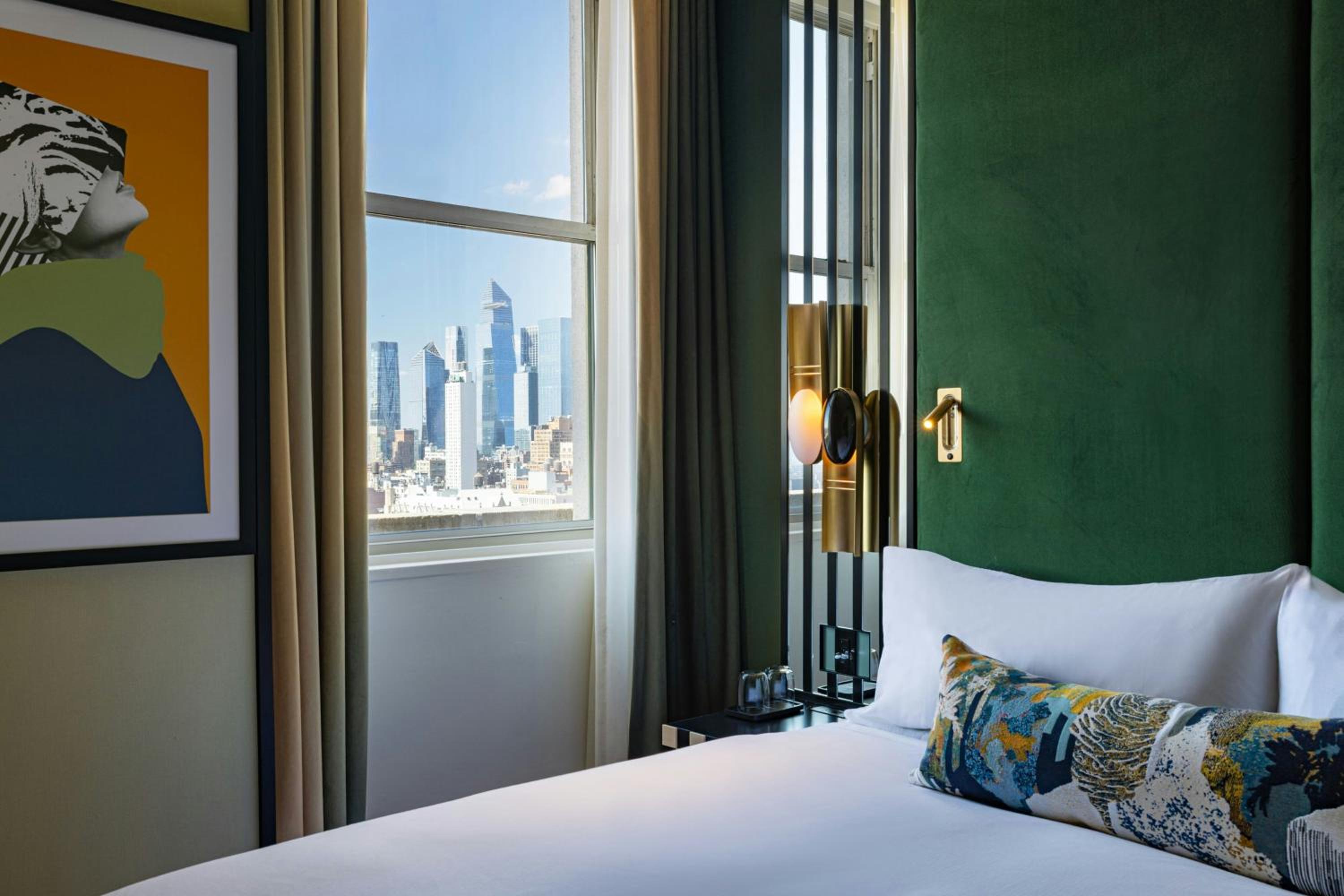 Urban King Suite