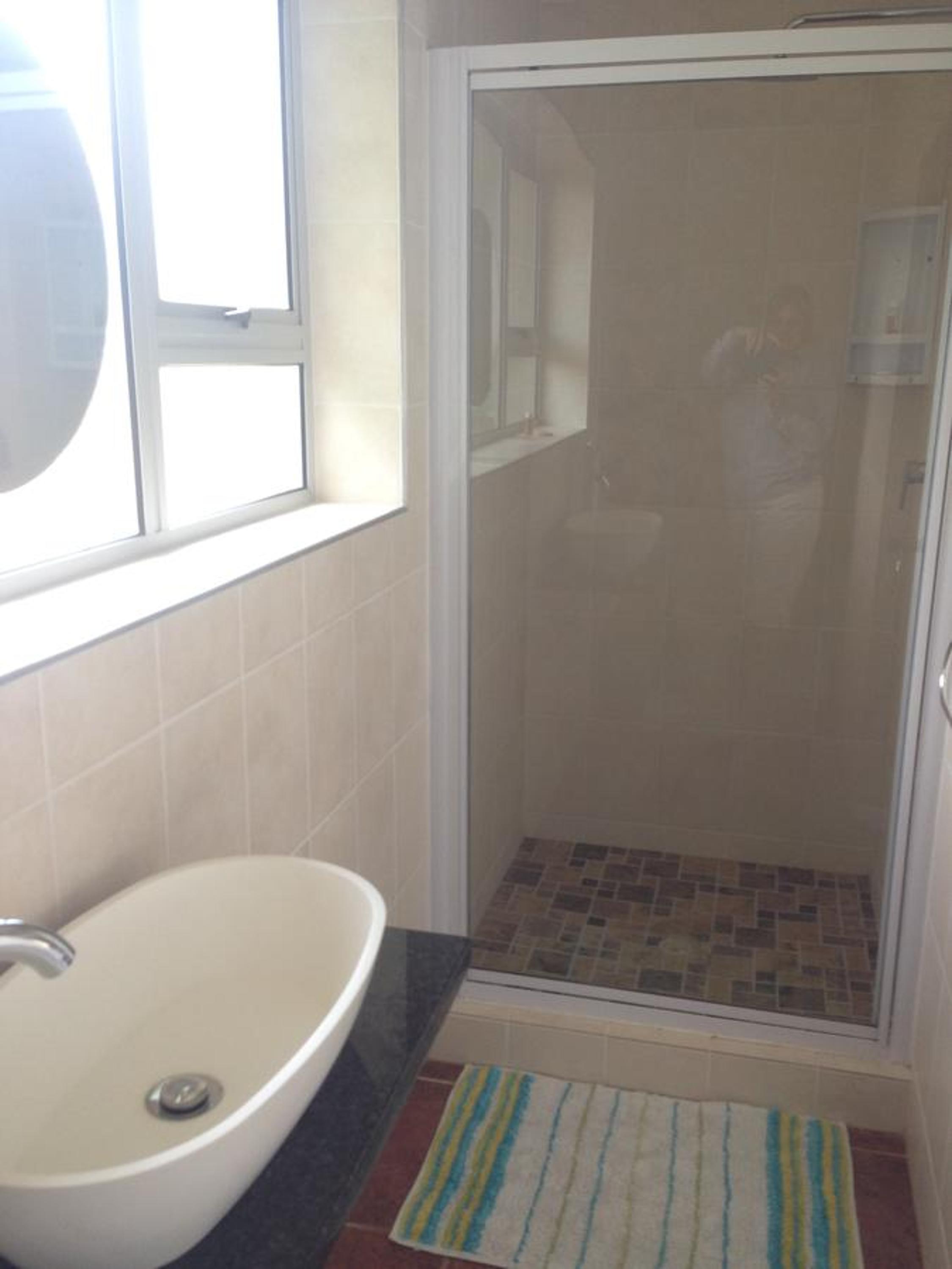 Studio Apartment - Photo 11