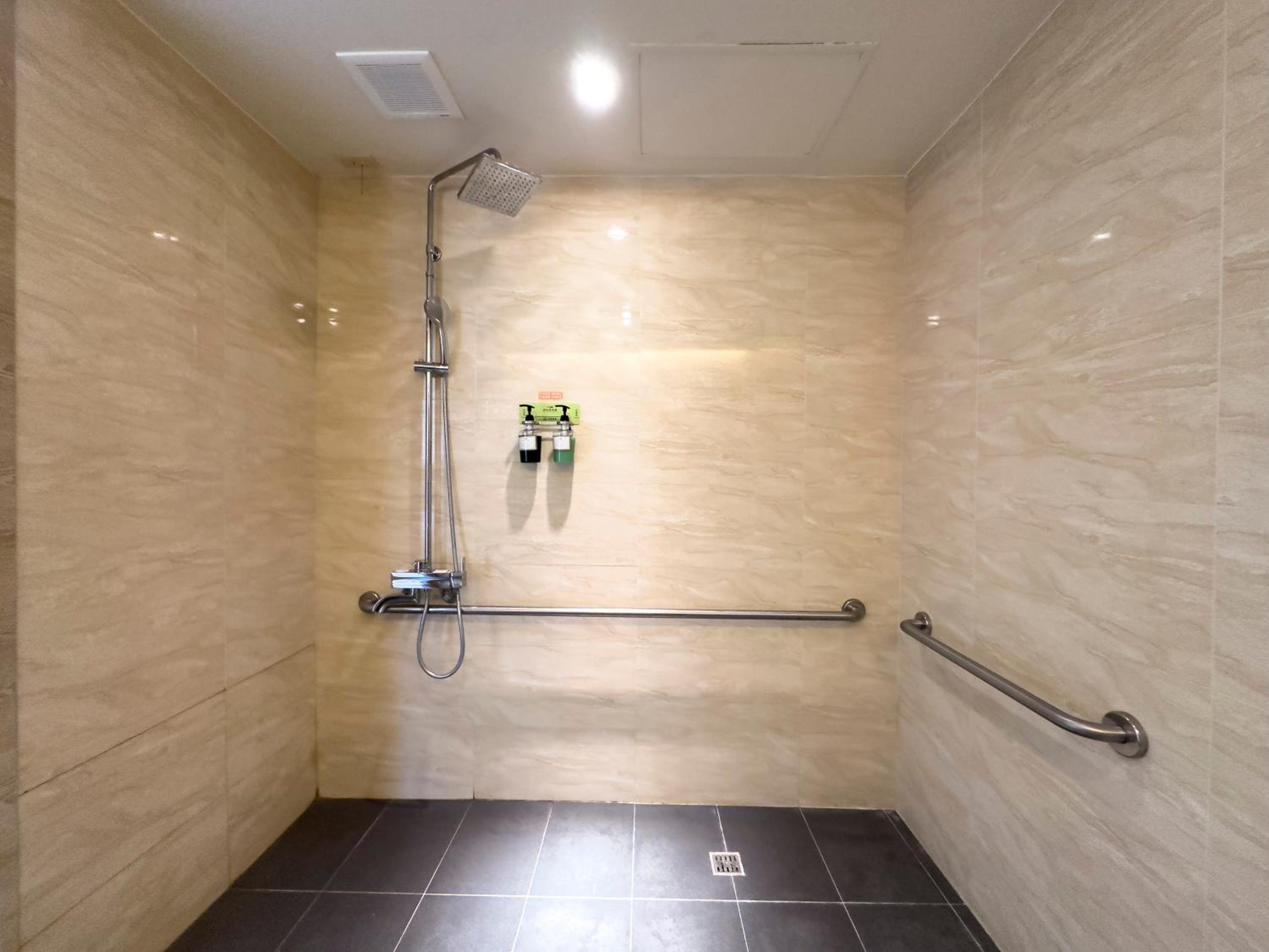 Double Room - Disability Access photo 1