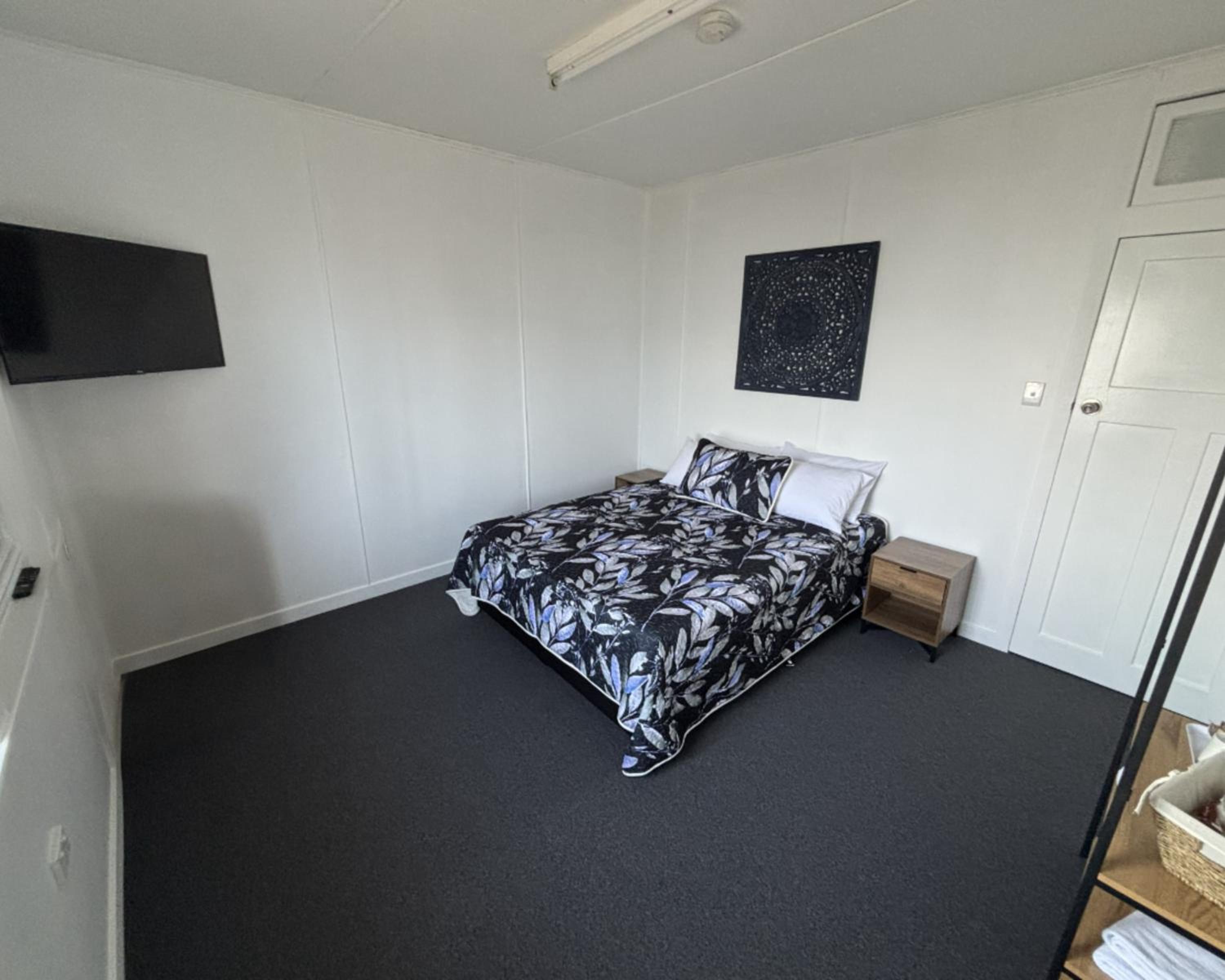 Standard Double Room with Shared Bathroom photo 3