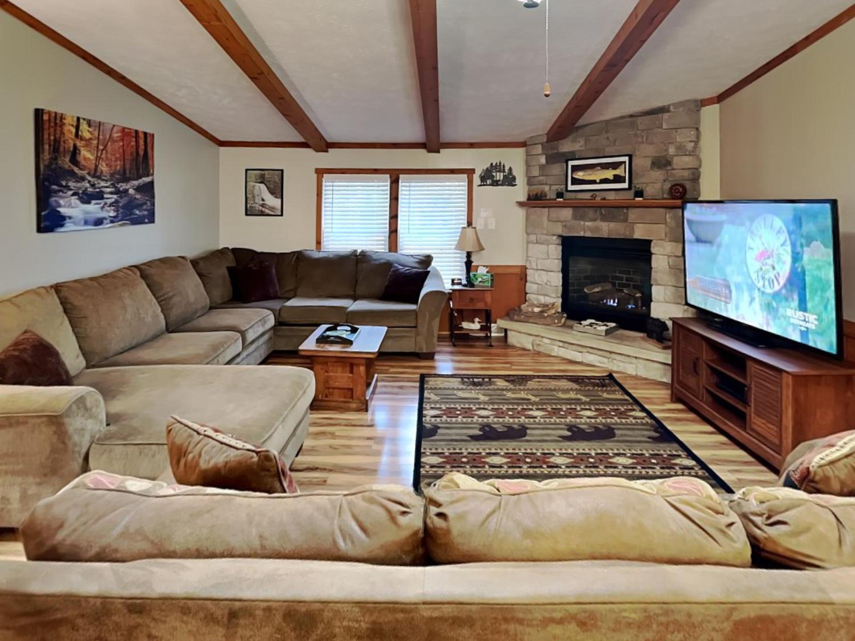 Three-Bedroom House photo 1