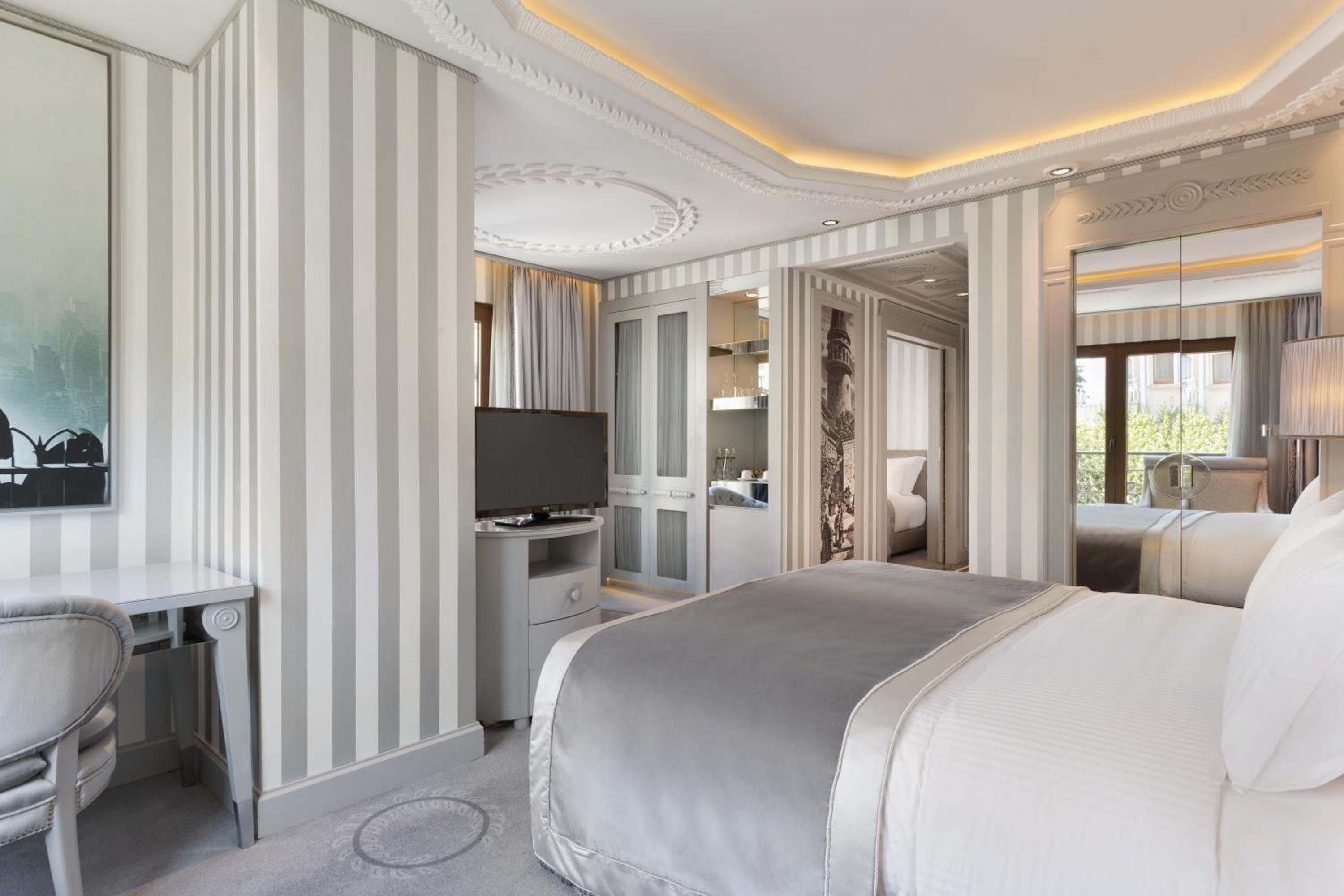 Family King Suite - Photo 6