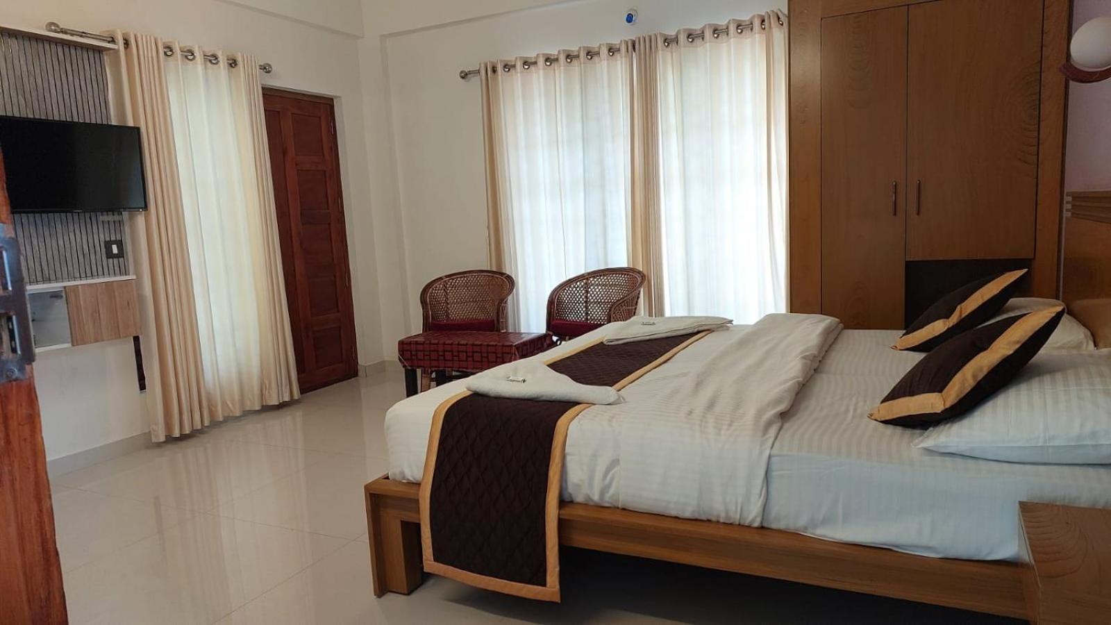 Deluxe Double or Twin Room with Balcony photo 3