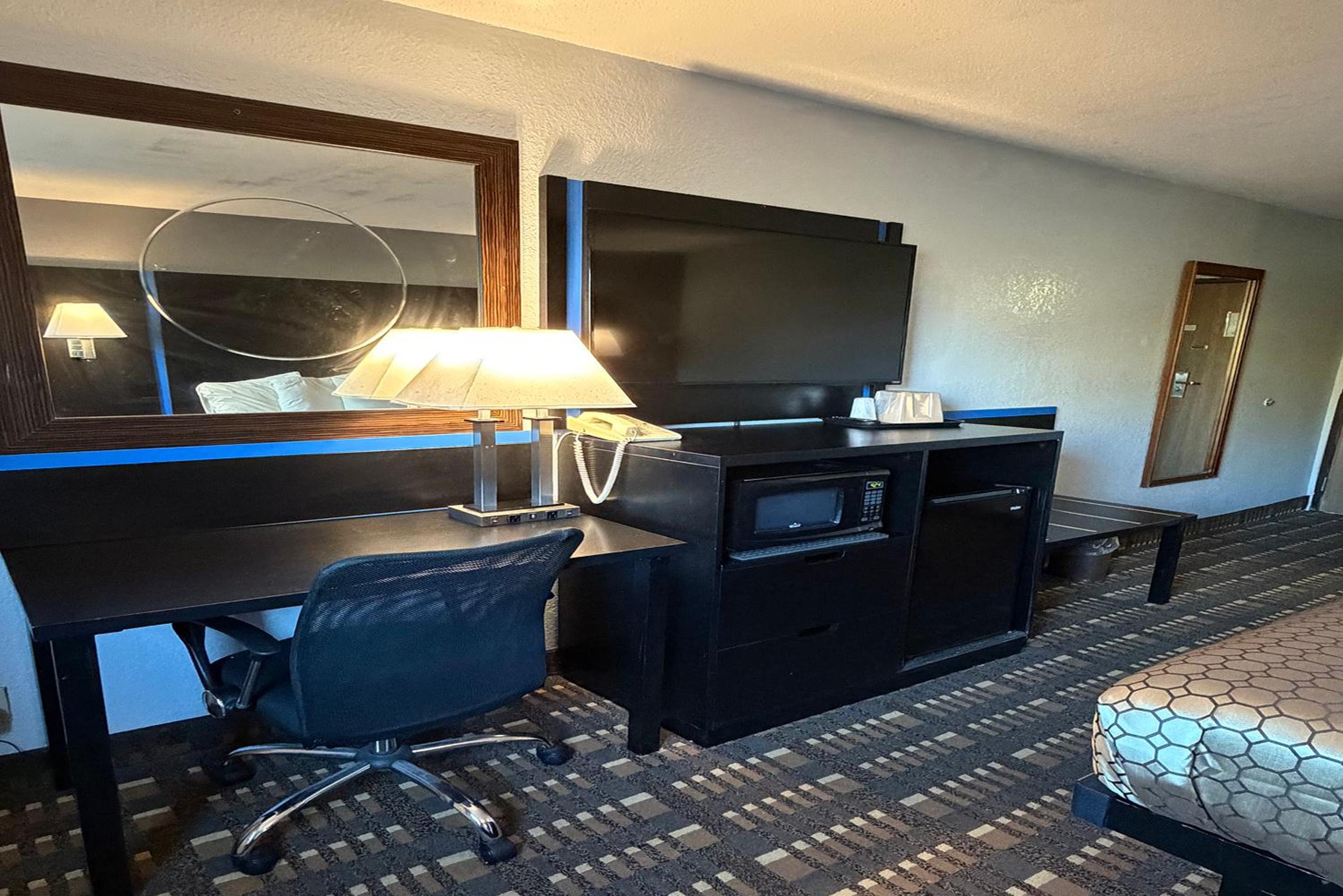 Coratel Inn and Suites by Jasper Stillwater, Photo 2