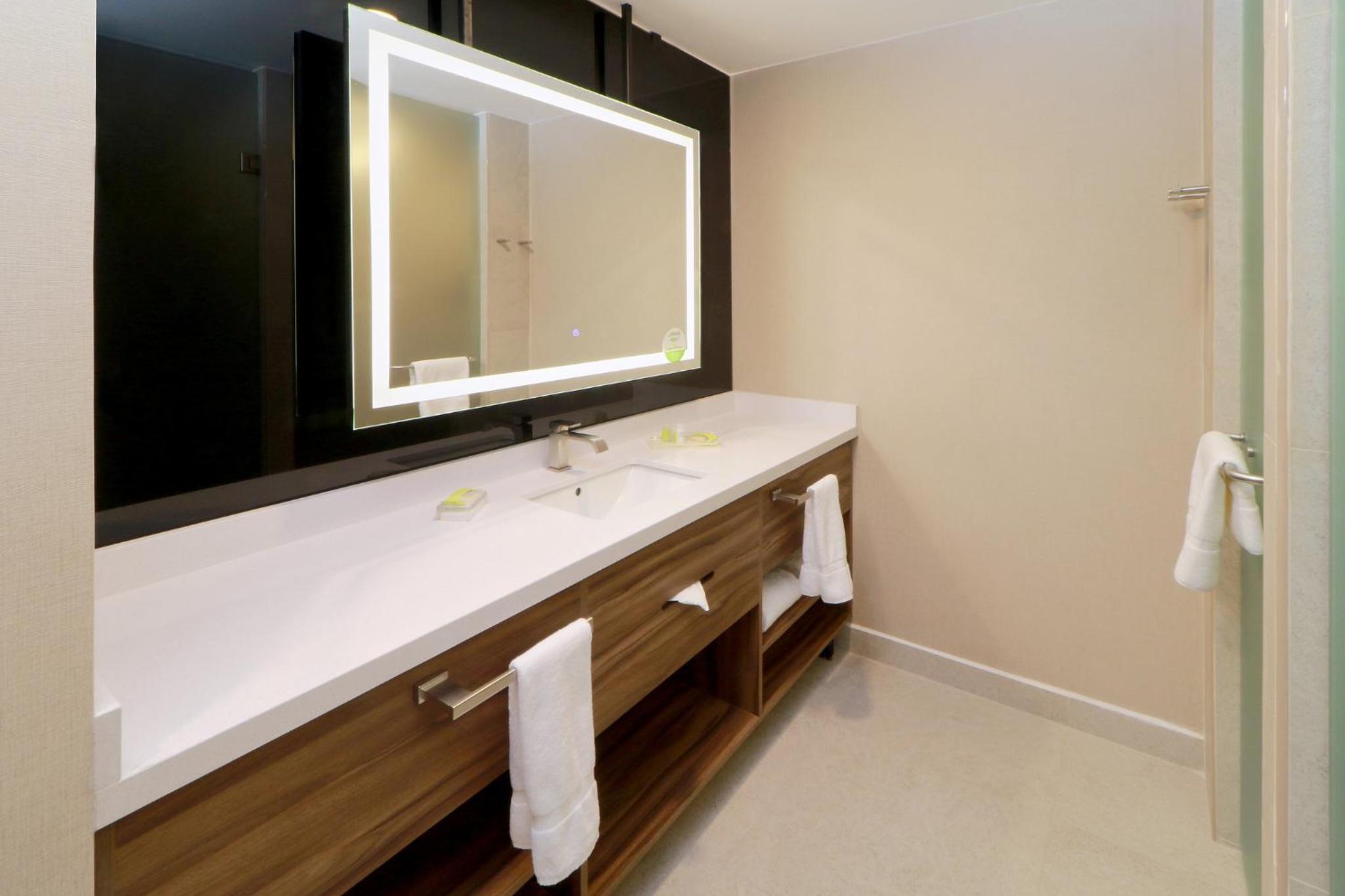 Standard Queen Room - Photo 3