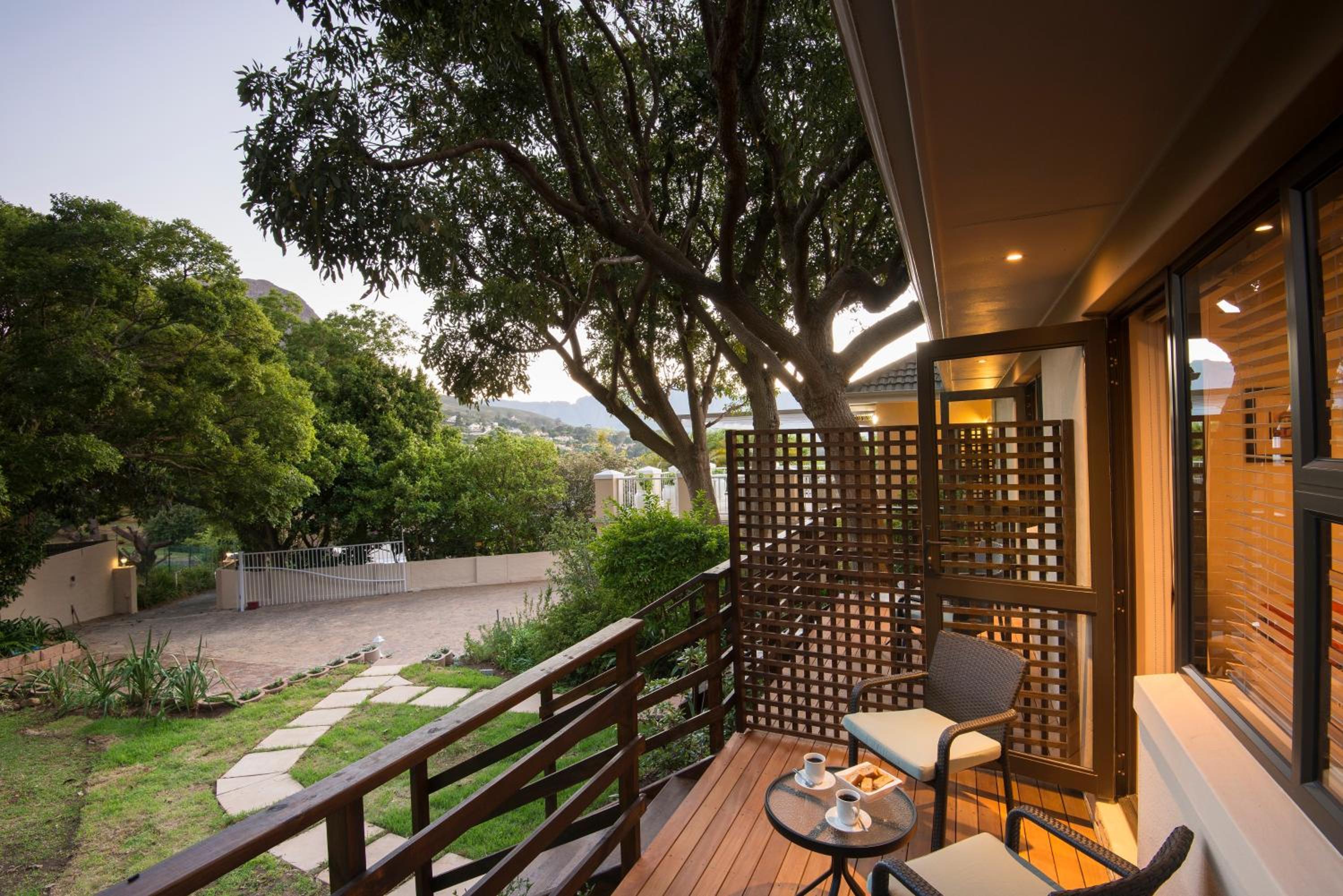 Deluxe Double or Twin Room with Garden View - Photo 7
