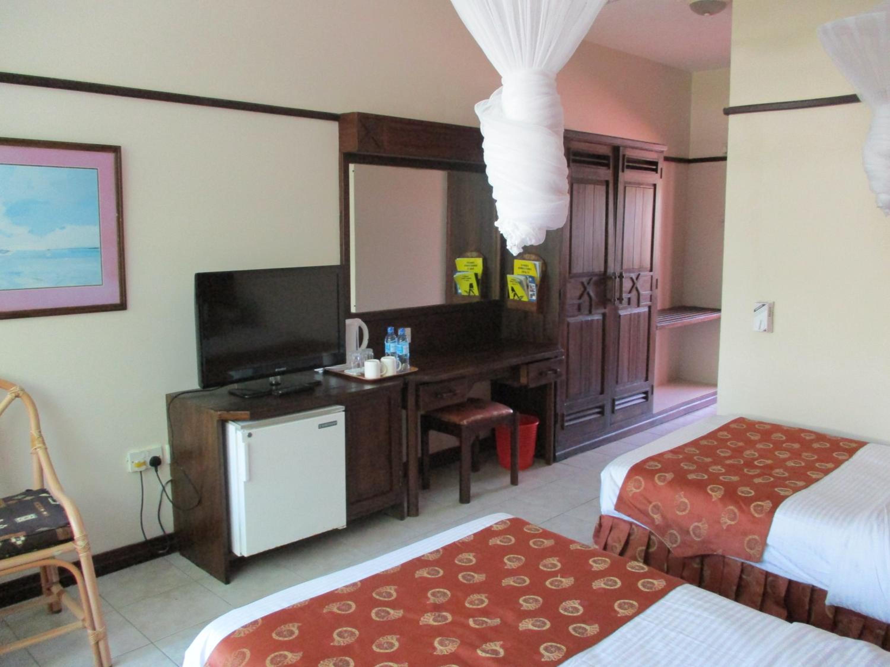Double or Twin Room photo 3
