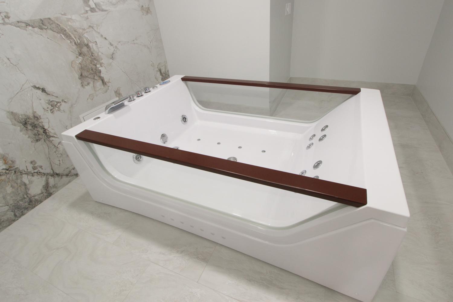 Honeymoon Suite w/ Jetted Tub, Non-Smoking - Photo 3