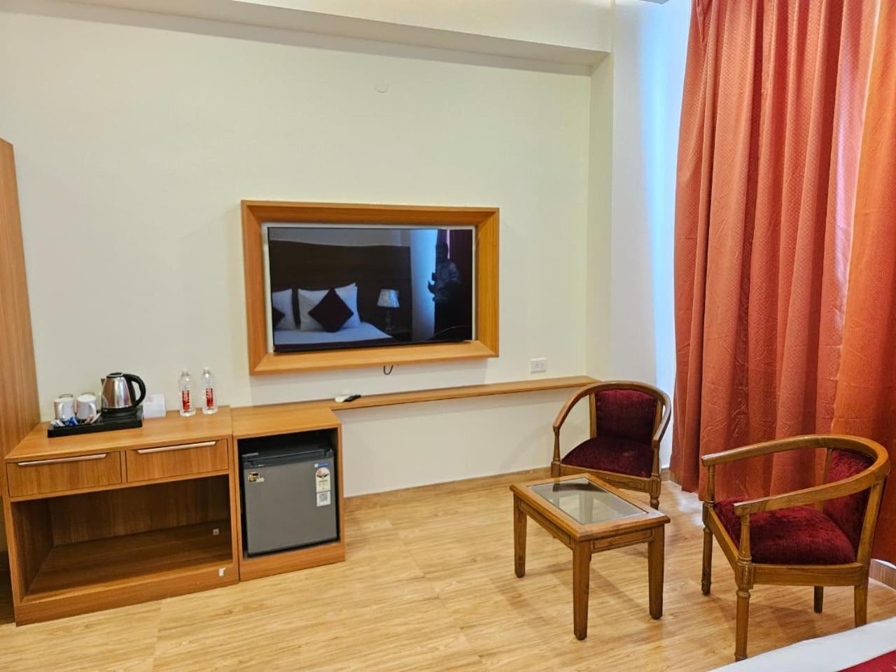 Standard Double or Twin Room photo 2